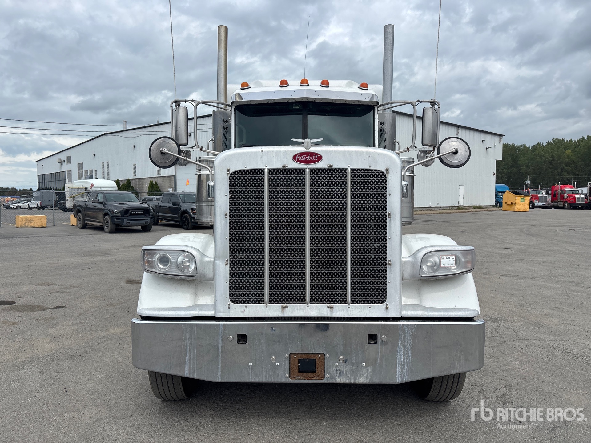 2022 Peterbilt 389