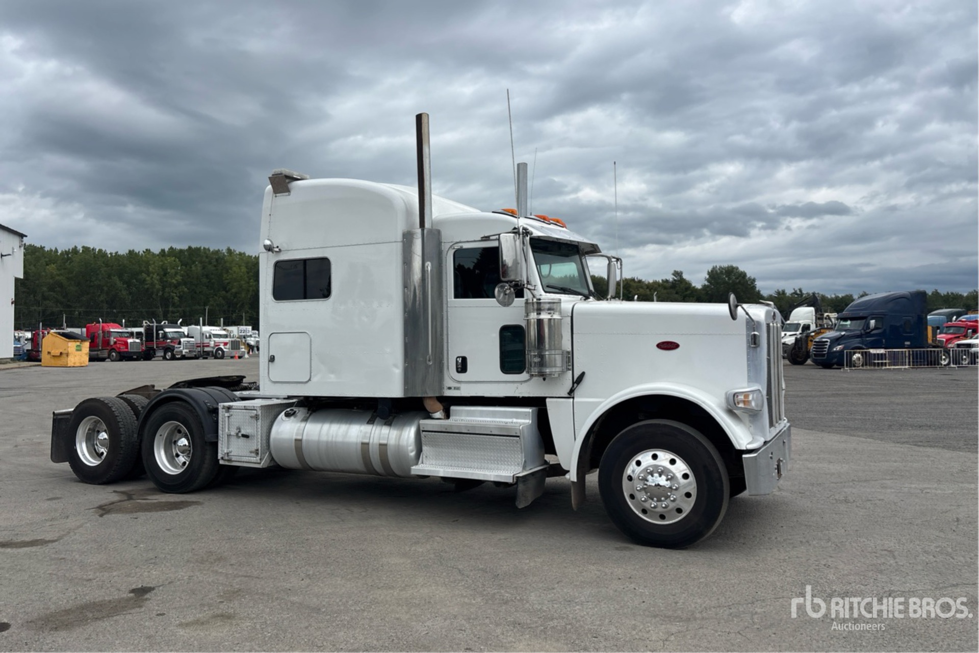2022 Peterbilt 389