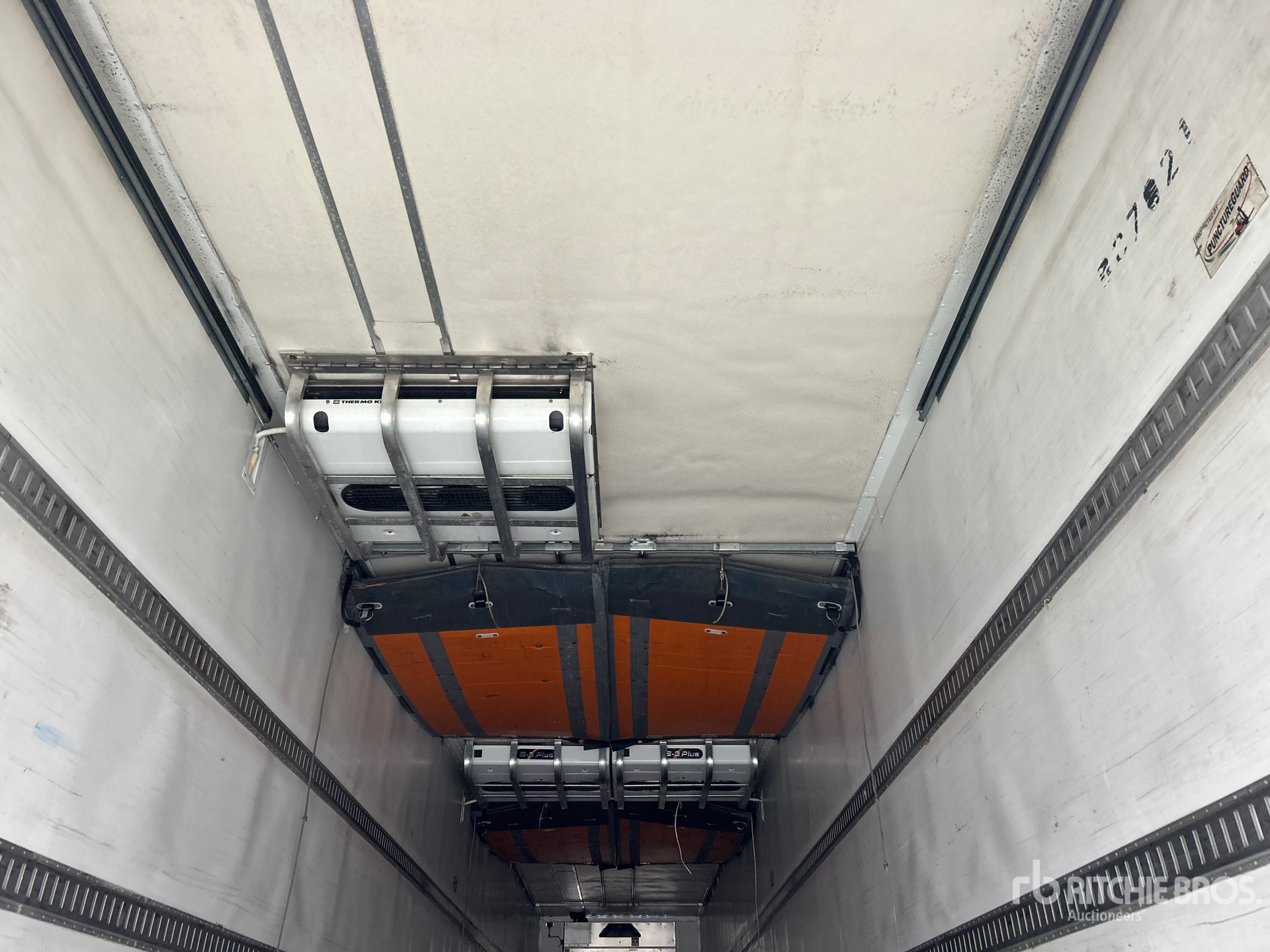 2016 Great Dane 53 FT X 102 IN T/A MULTI -TEMP