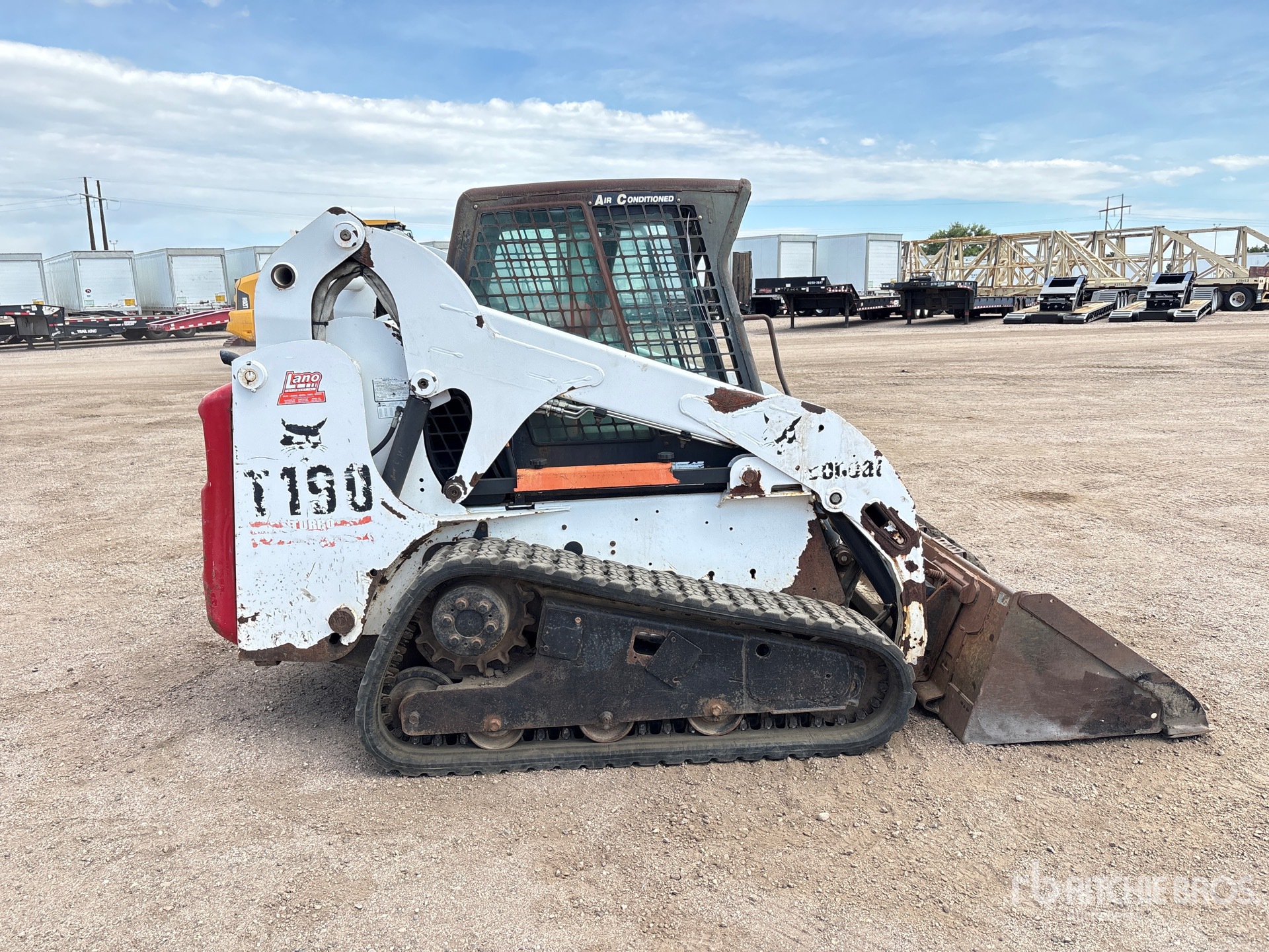 2000 Bobcat T190