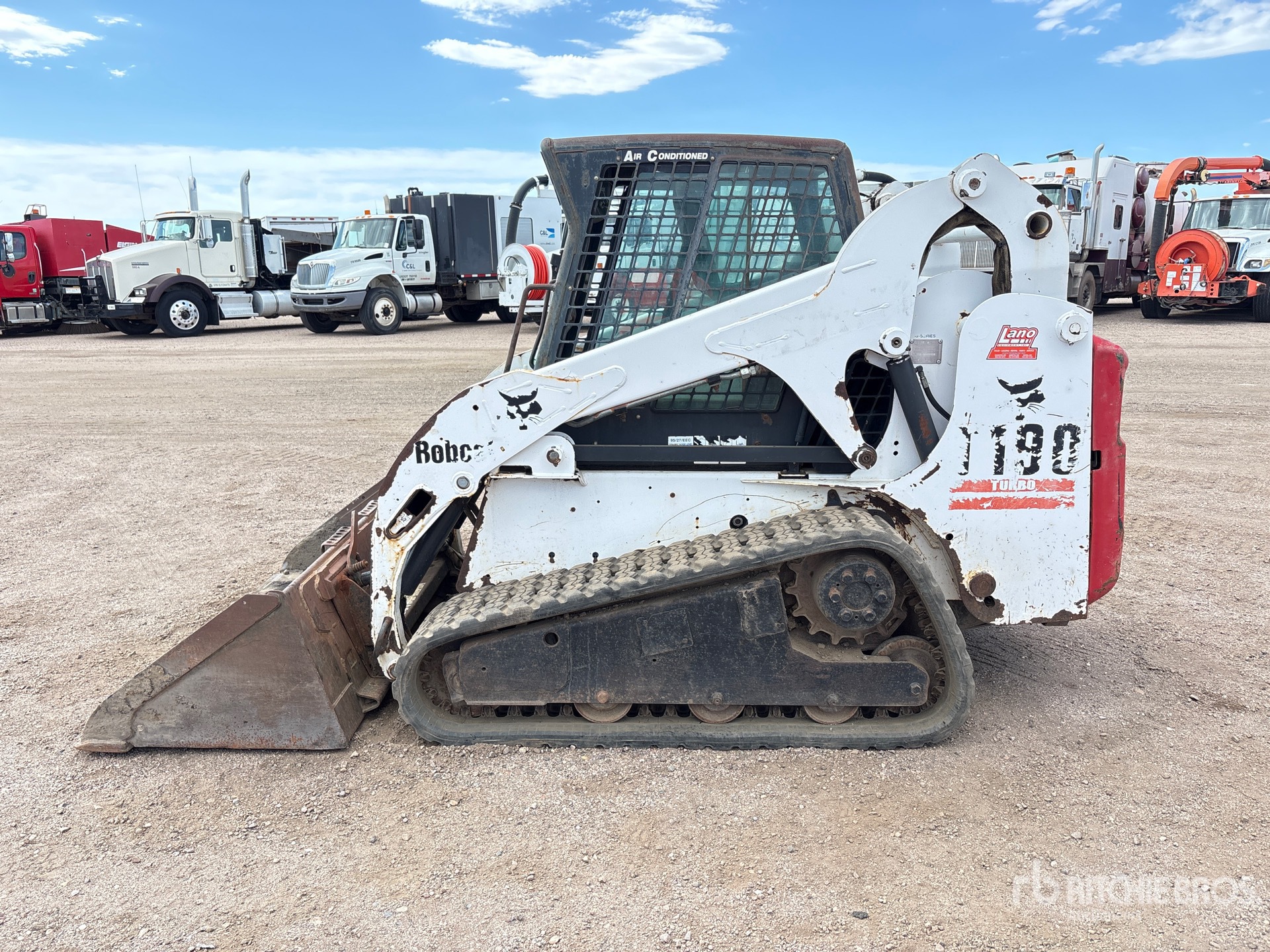 2000 Bobcat T190