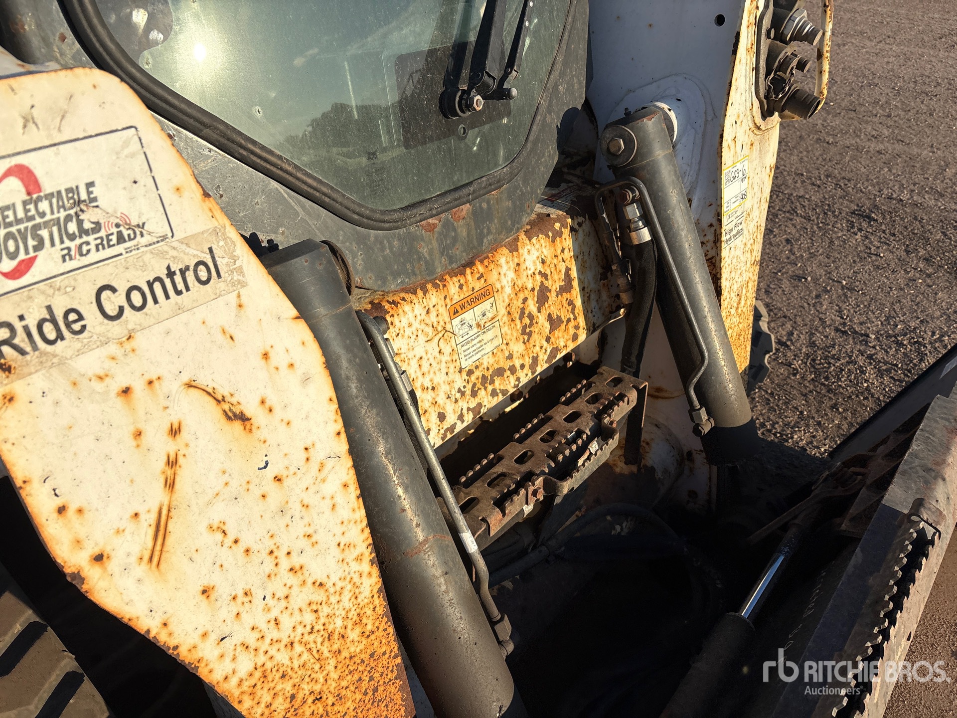 2016 Bobcat T870
