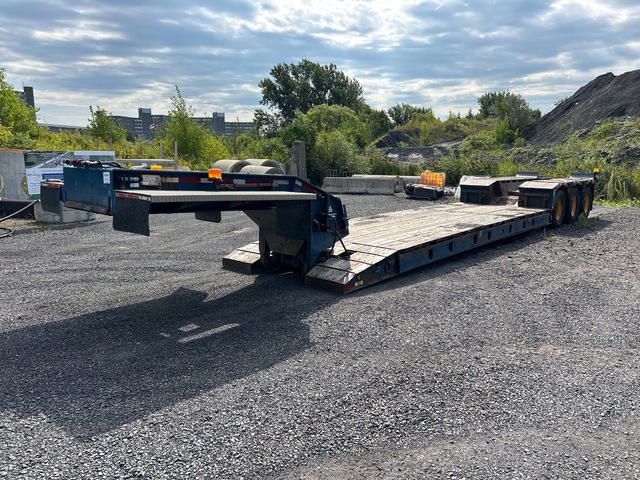 2007 J C Trailers 55 ton Tri/A Removable Gooseneck Lowboy Trailer