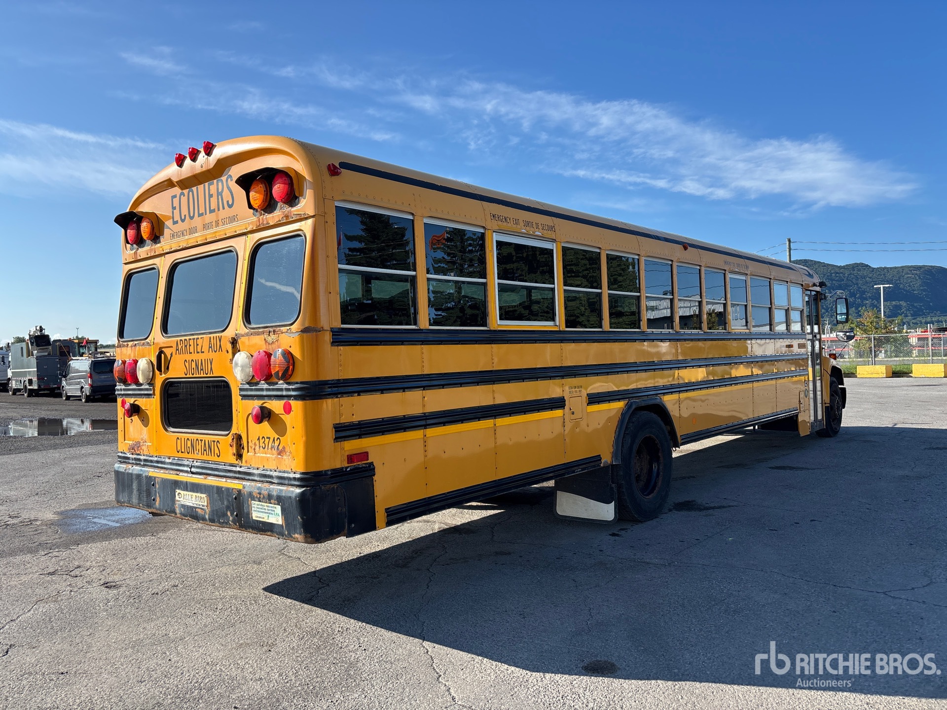 2013 Bluebird 4x2 School