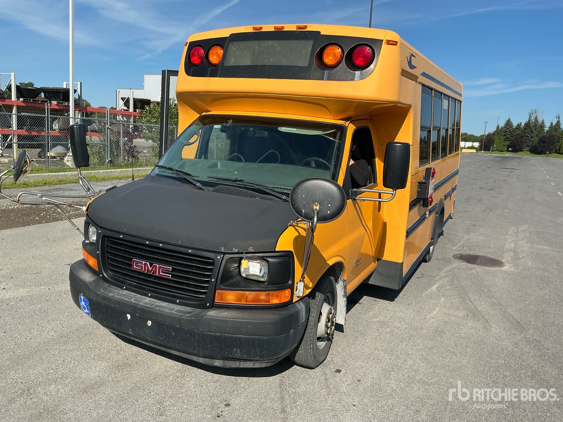 2012 GMC SAVANA G4500