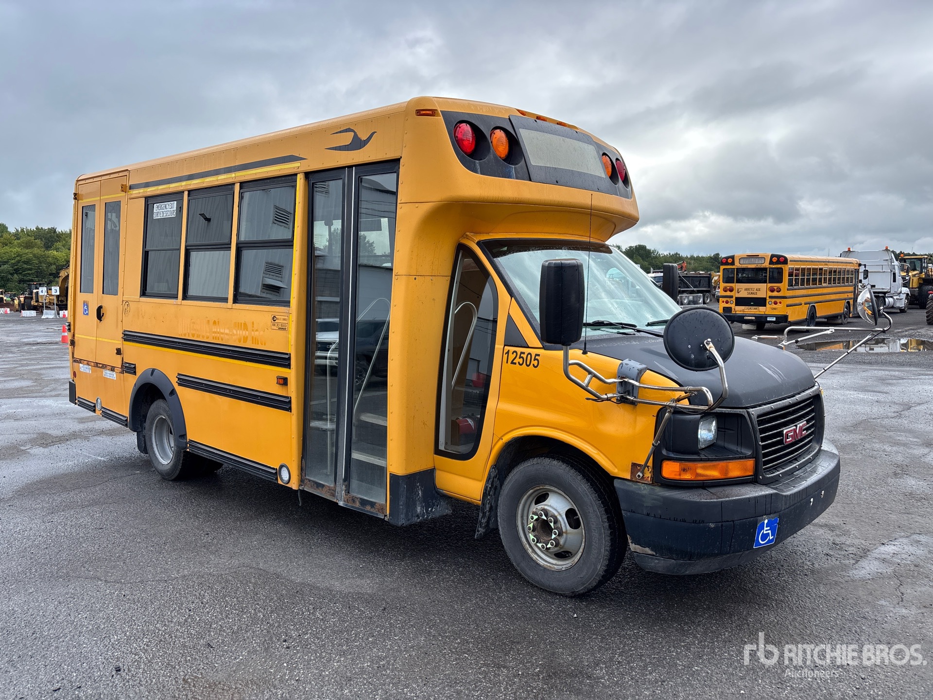 2012 GMC SAVANA G4500