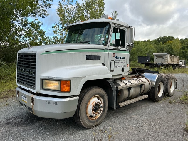 2000 Mack CH613 6x4 T/A Day Cab Truck Tractor