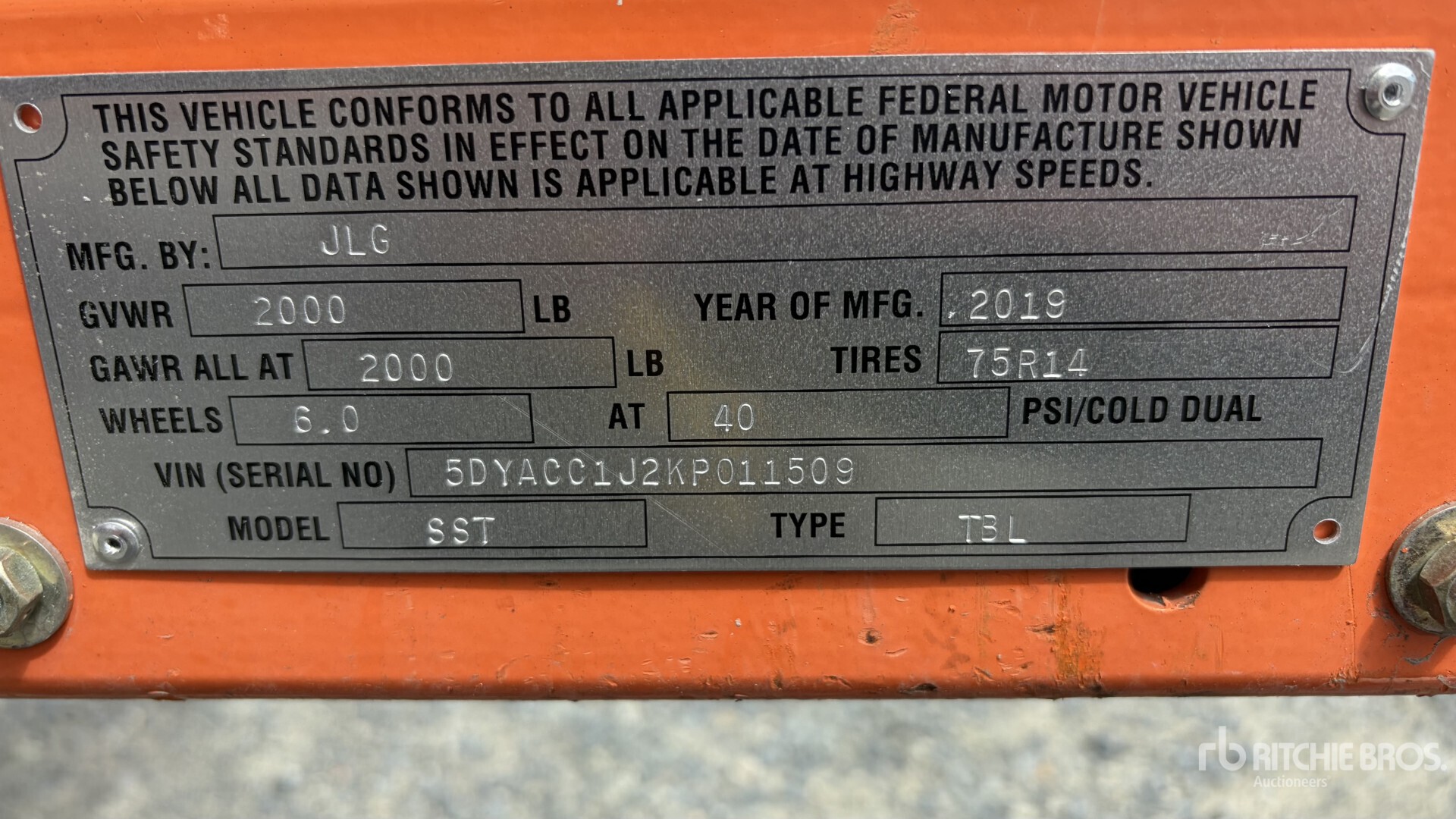 2019 JLG T350