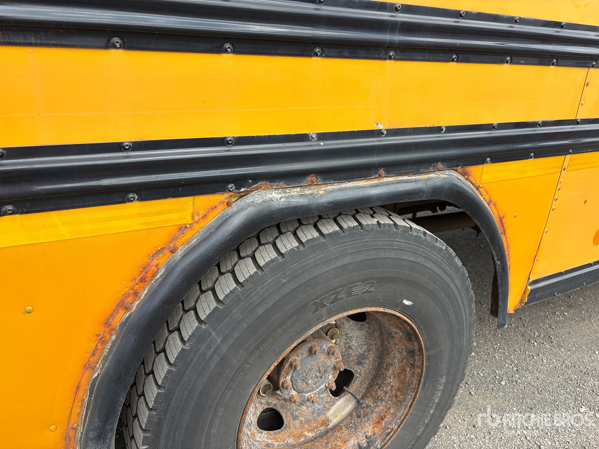 2013 Bluebird 4X2 72-SEAT SCHOOL