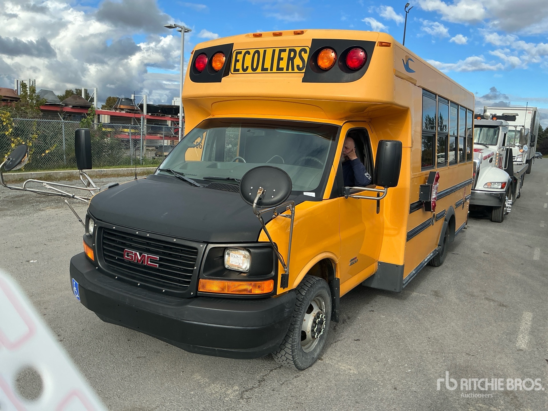 2013 GMC SAVANA G4500