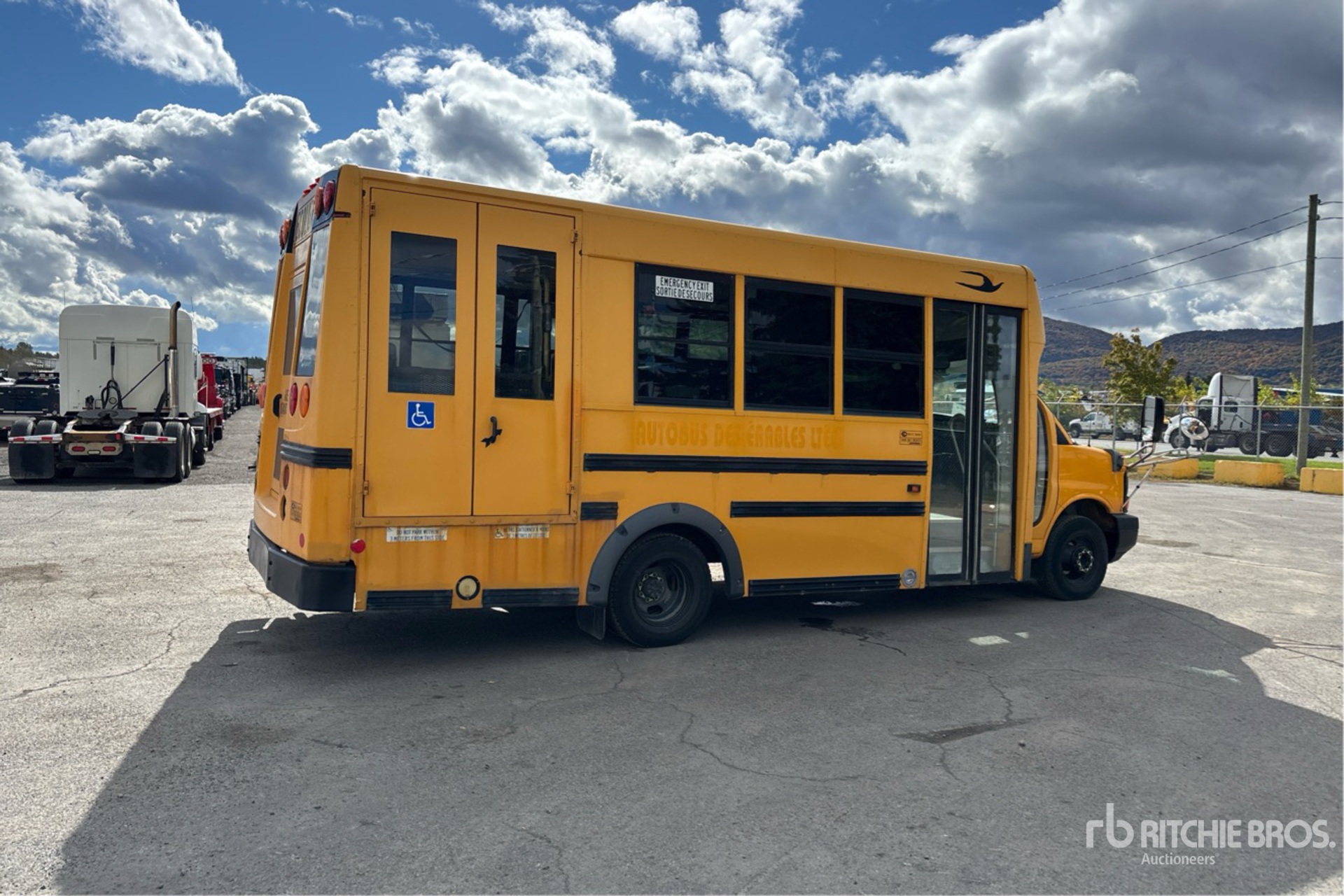 2013 GMC SAVANA G4500