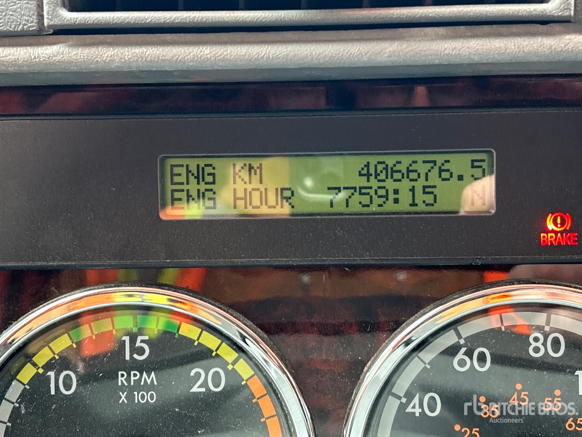 2020 Freightliner Coronado 132