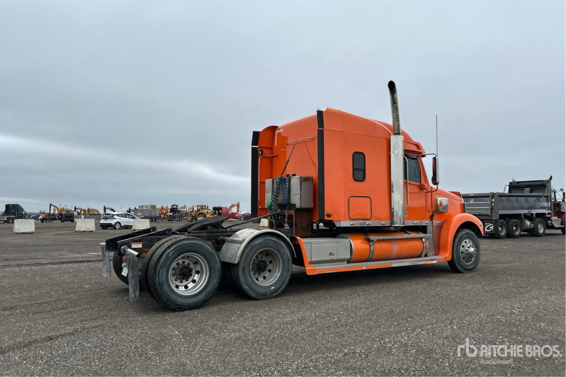 2020 Freightliner Coronado 132
