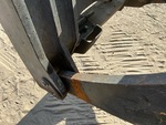 Chassis with Quick Coupler to Arms Pins