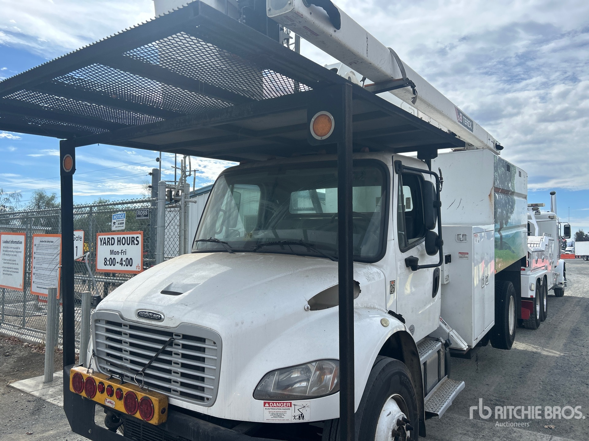 2018 Freightliner M2 106