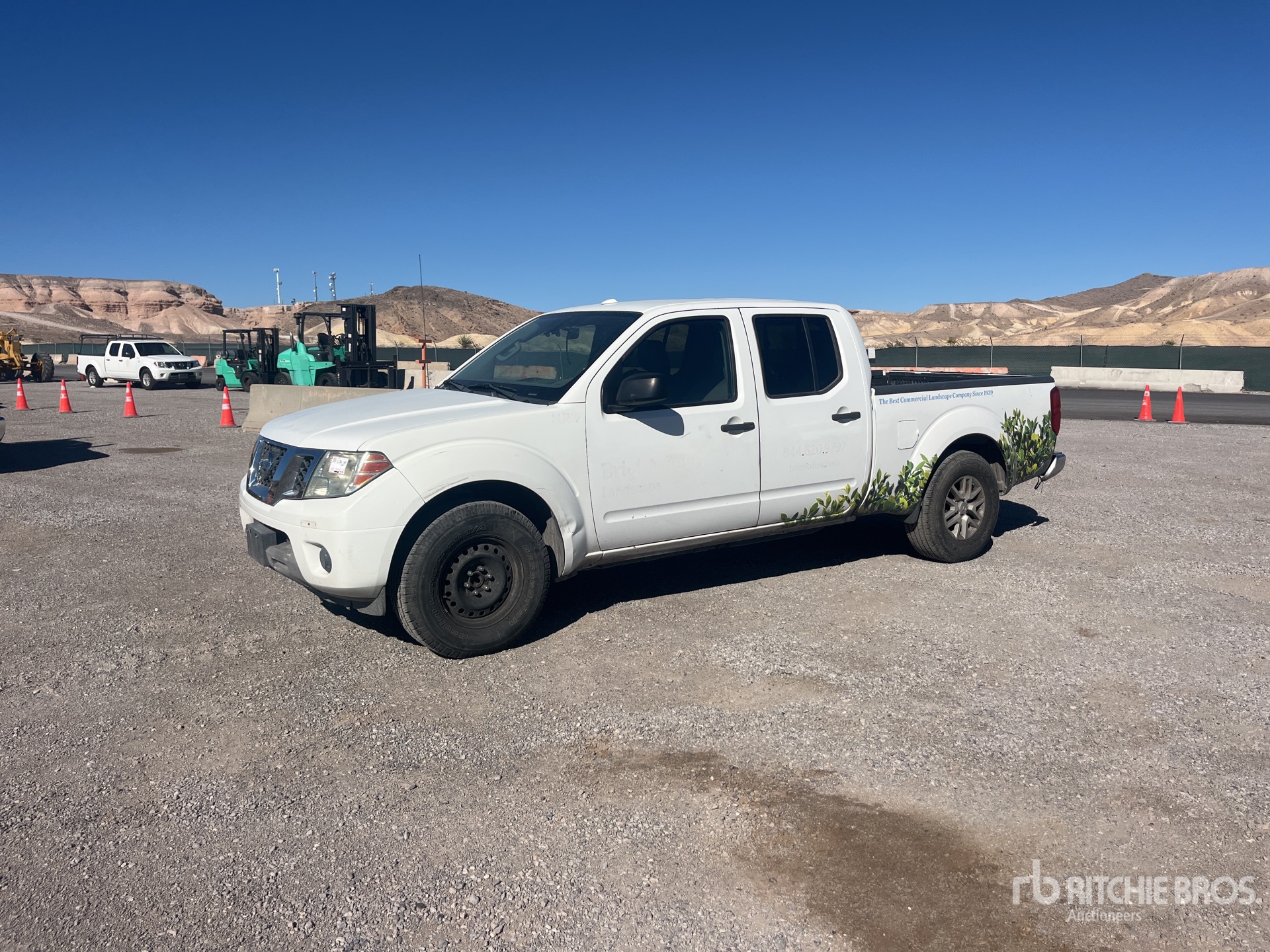 Photo of 2015 Nissan FRONTIER