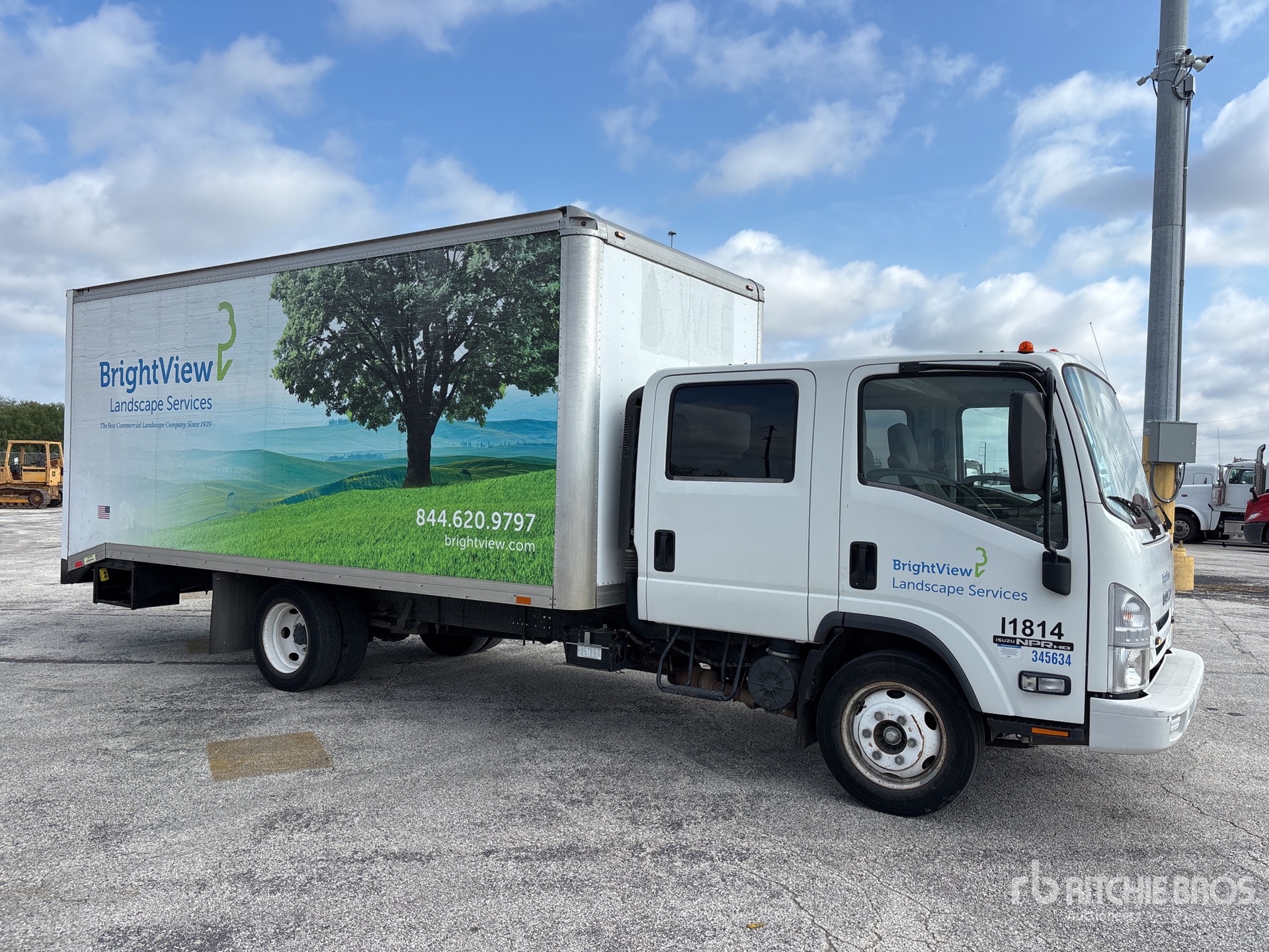 2019 Isuzu NPR HD