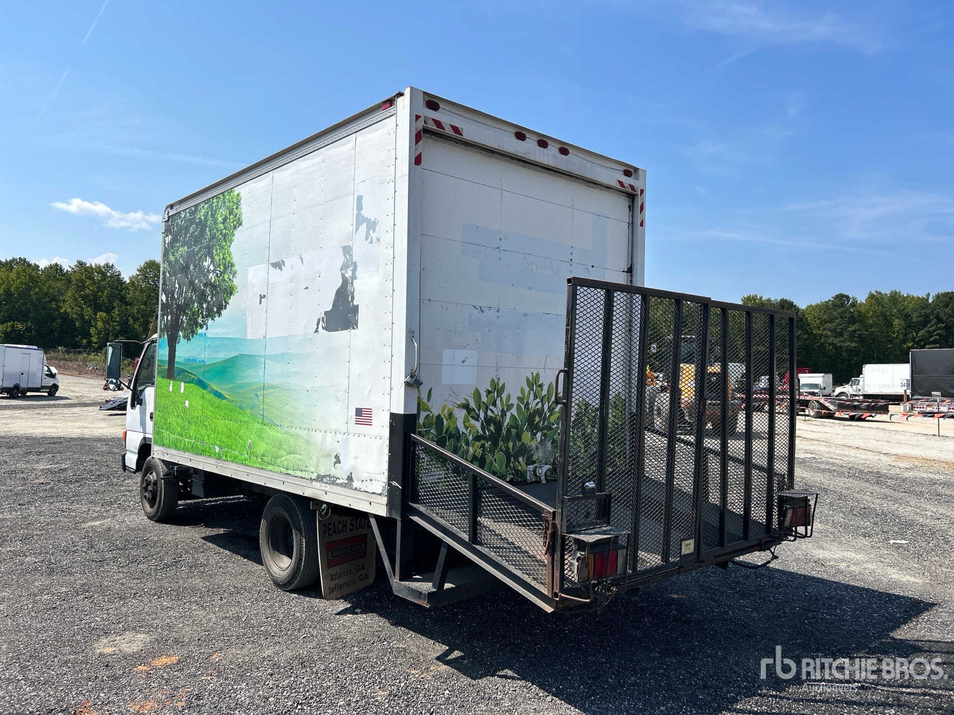 2005 Isuzu NPR