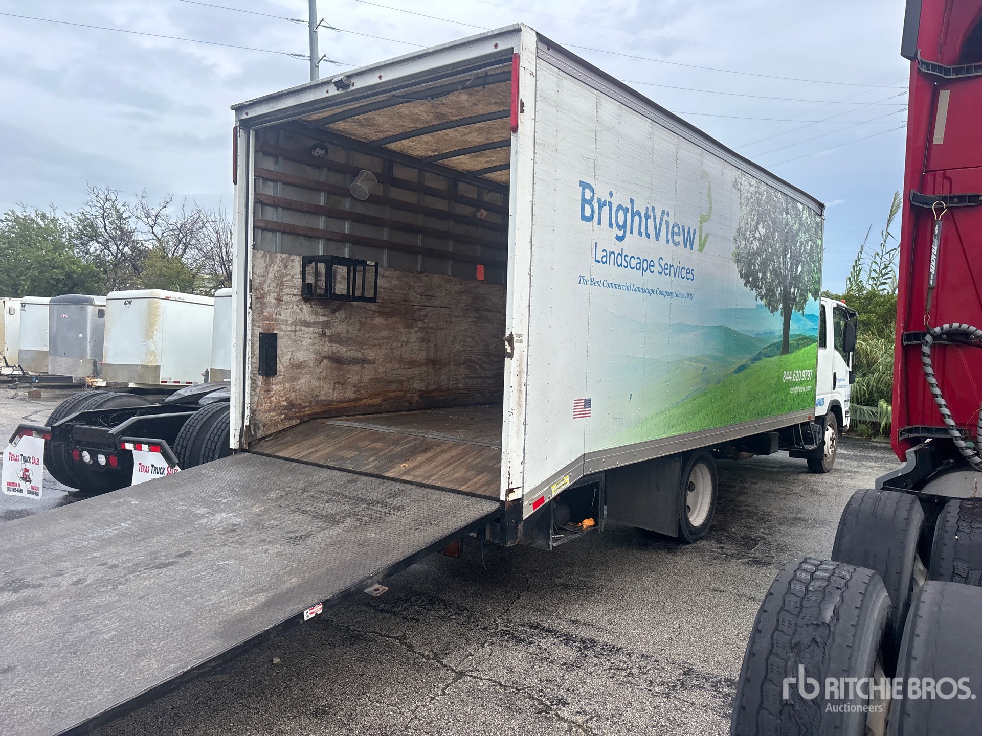 2018 Isuzu NPR HD