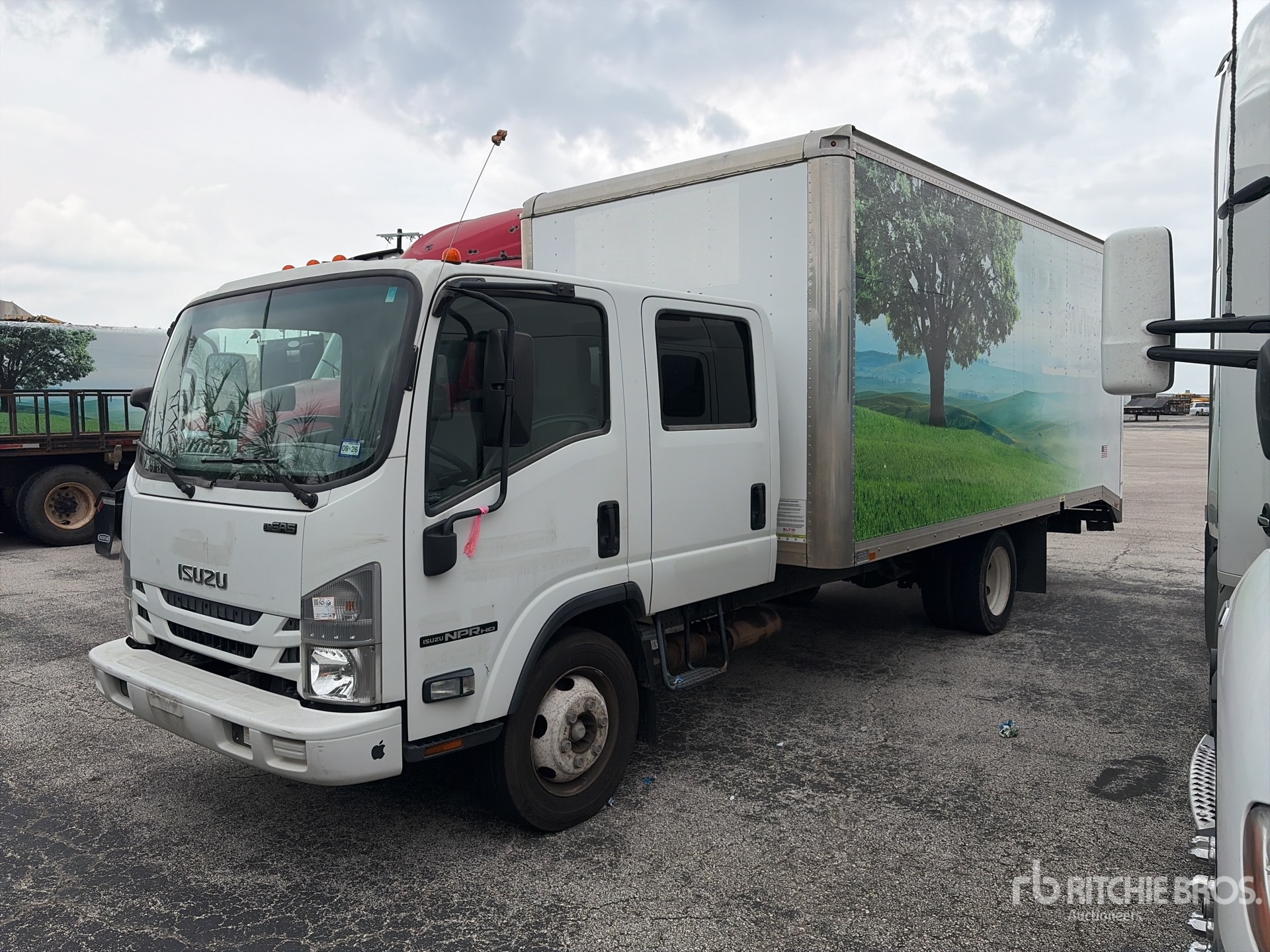 2018 Isuzu NPR HD
