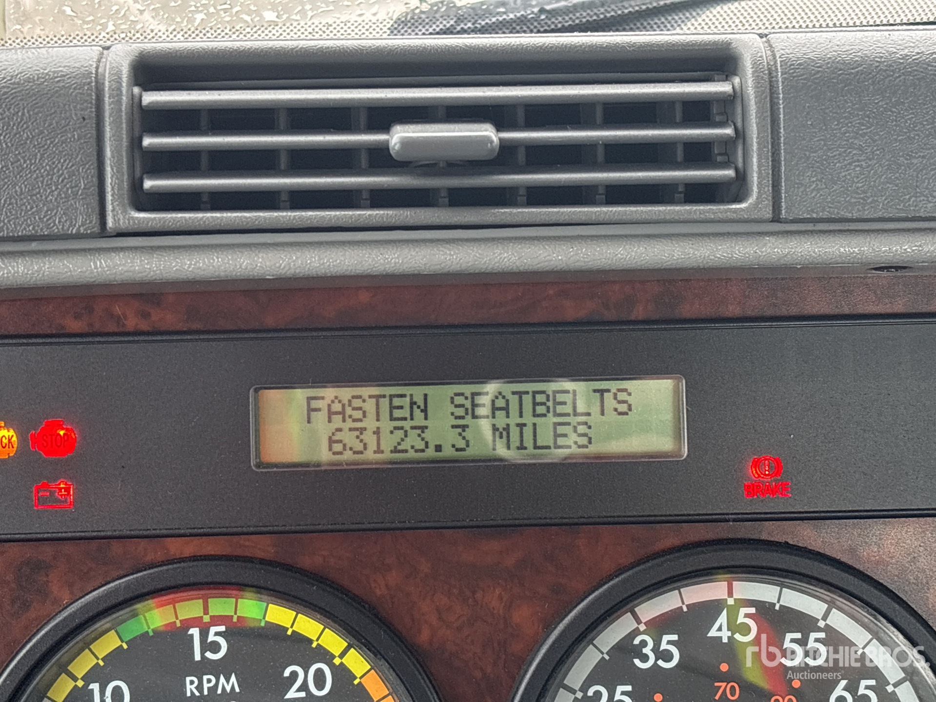 2005 Freightliner CENTURY