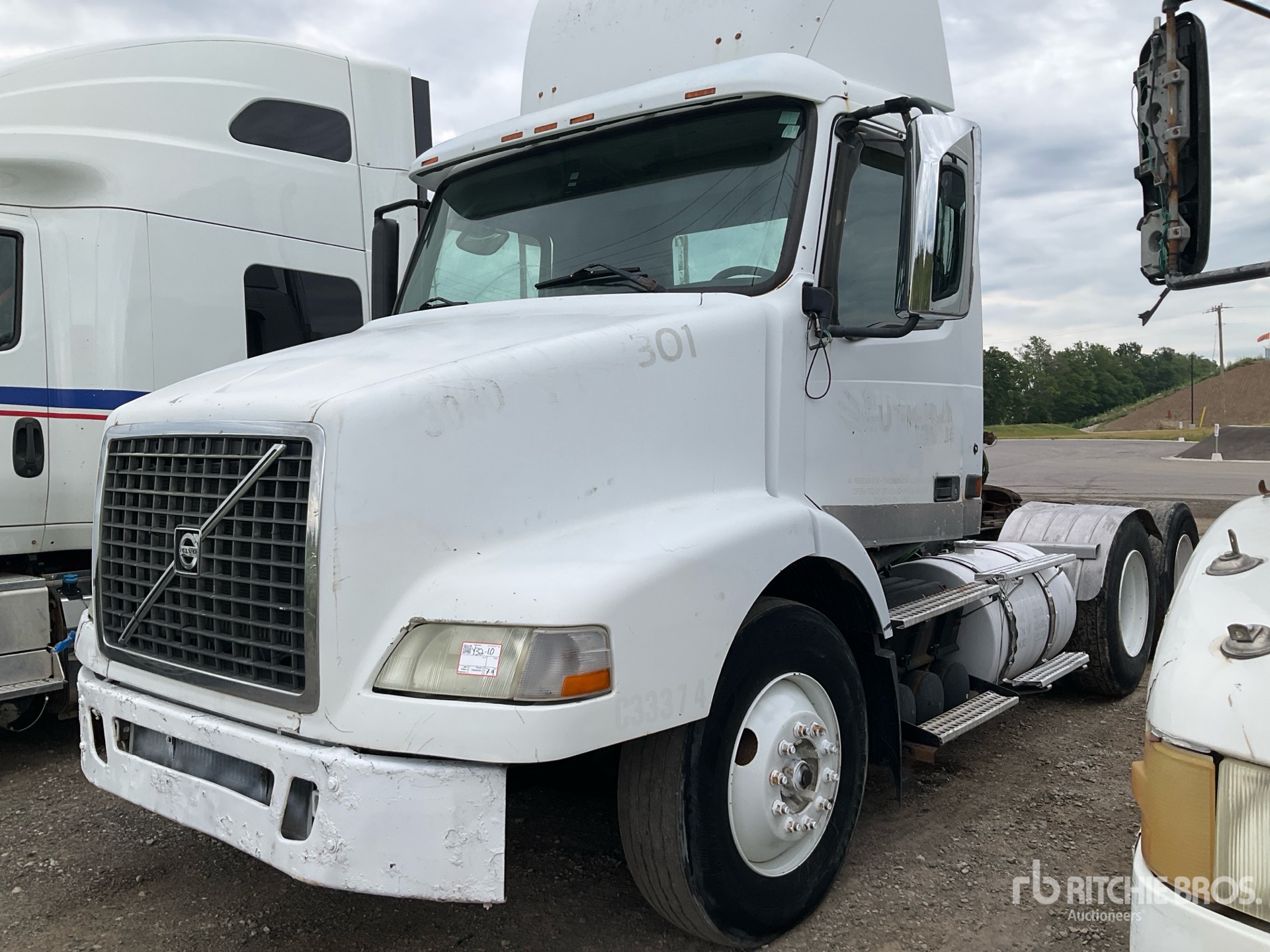 2005 Volvo VNM