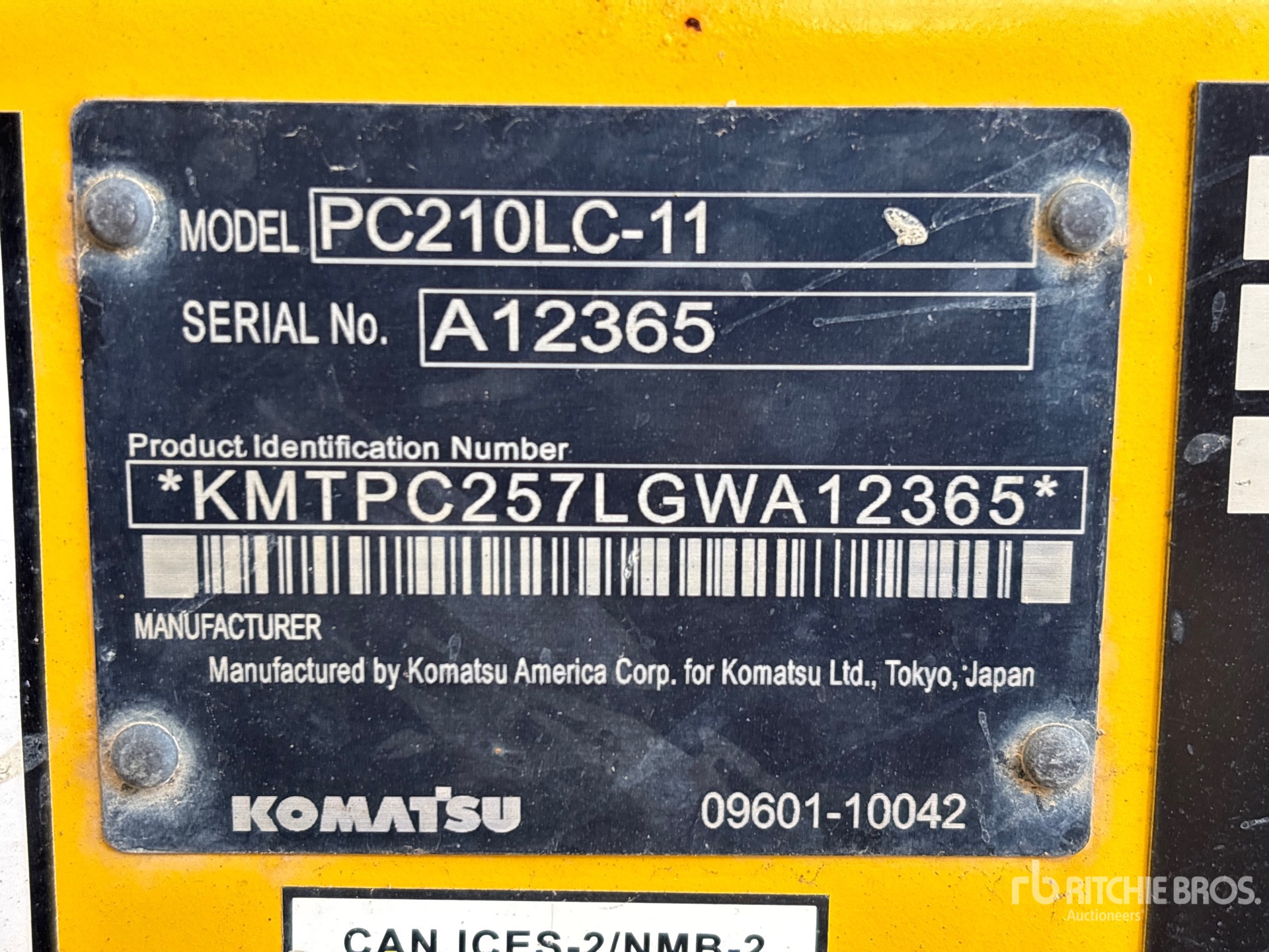 2017 Komatsu PC210LC-11