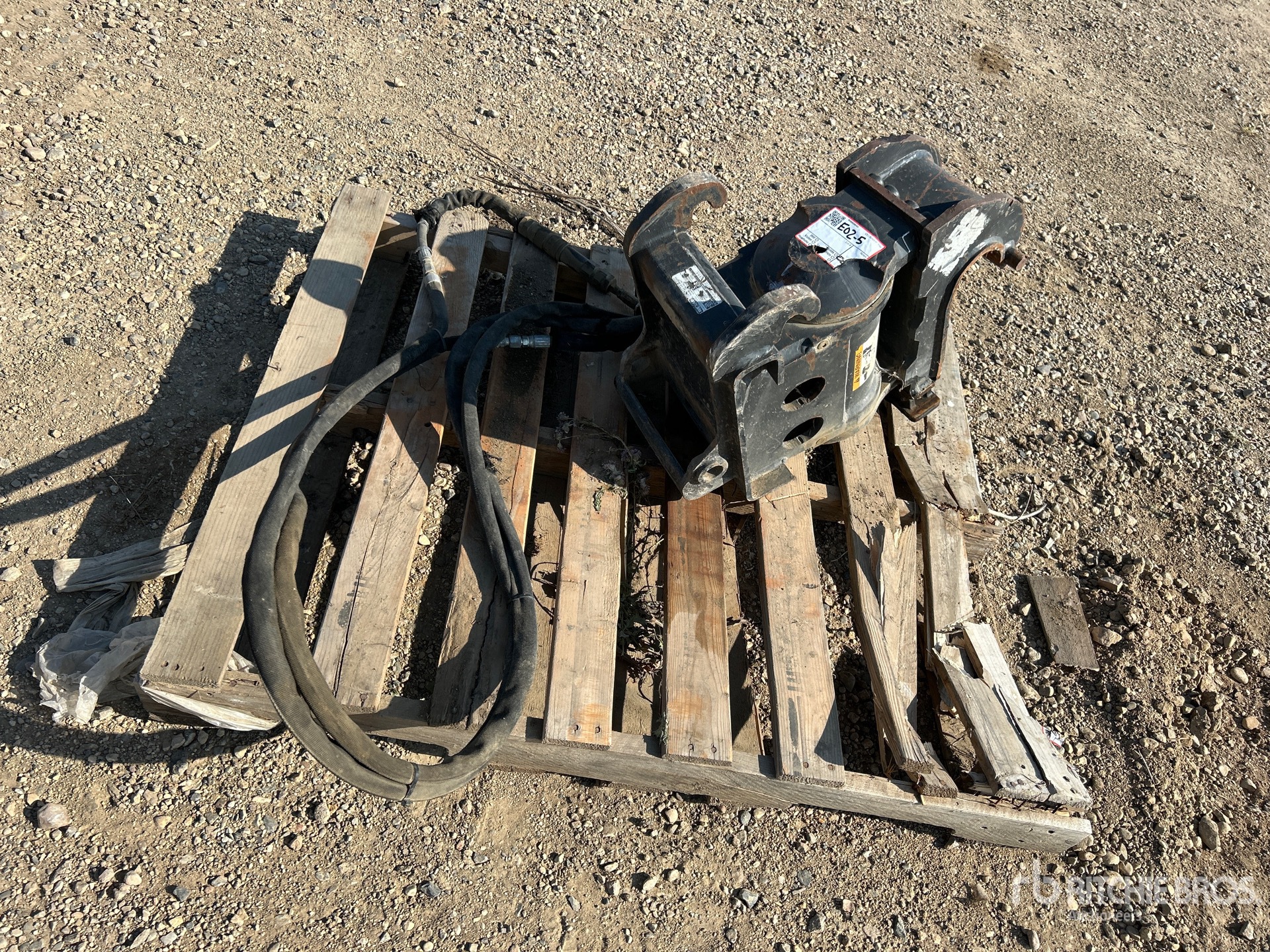 Helac Q/C TILT ATTACHMENT WITH COUPLE ...