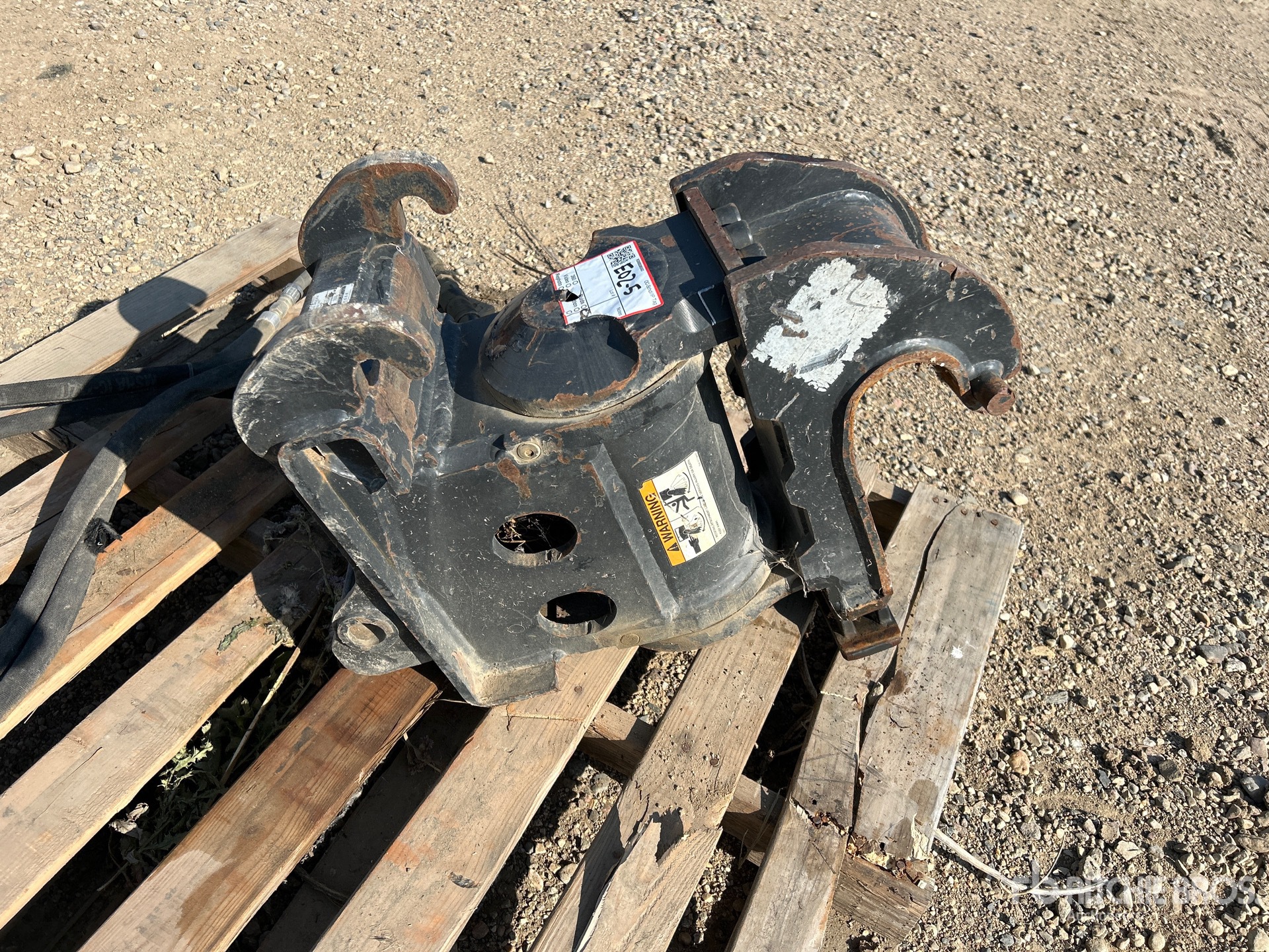 Helac Q/C TILT ATTACHMENT WITH COUPLE ...