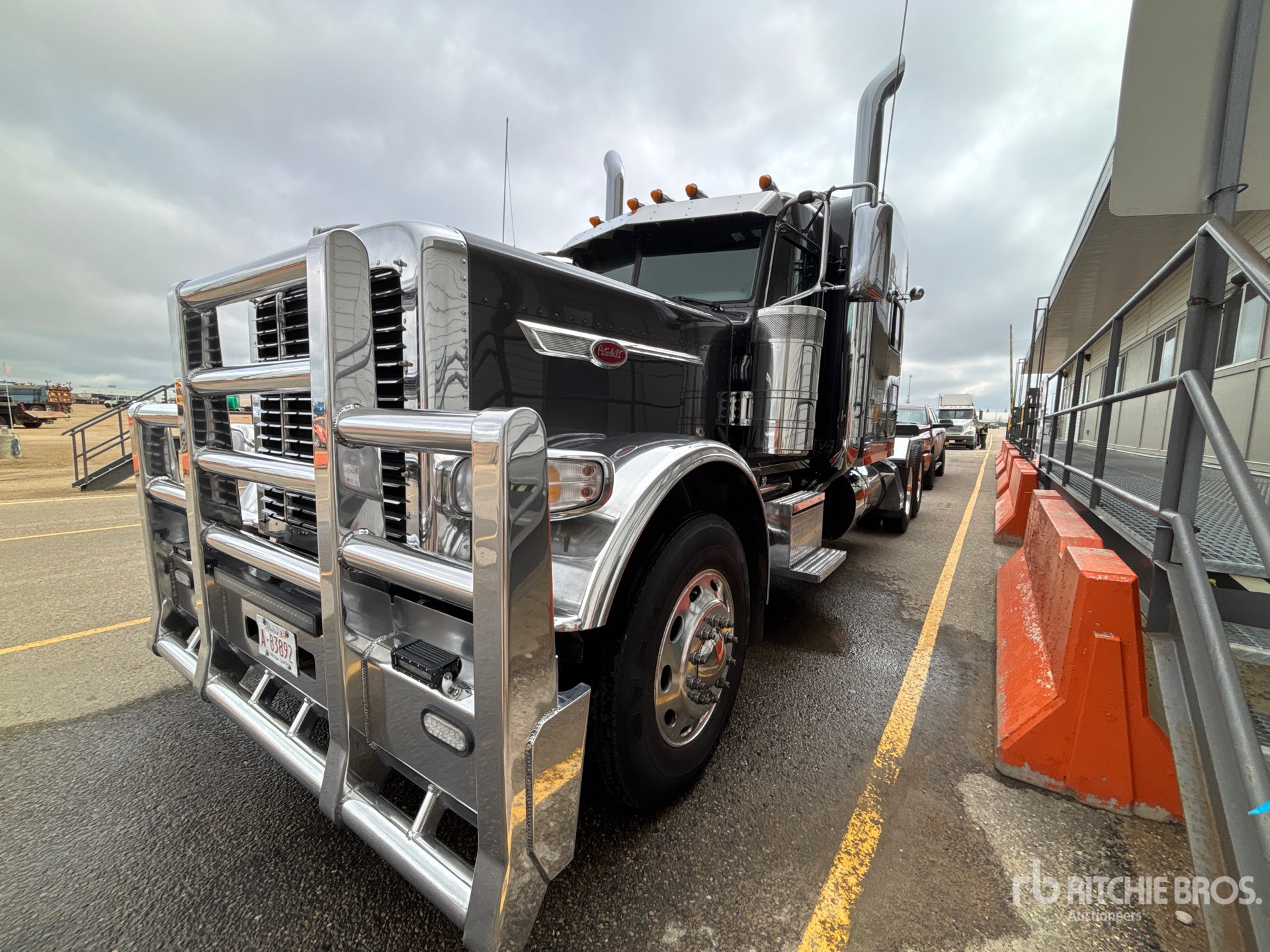2024 Peterbilt 389