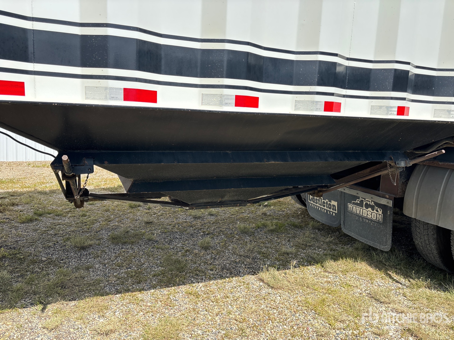 2010 Castleton 40 ft T/A