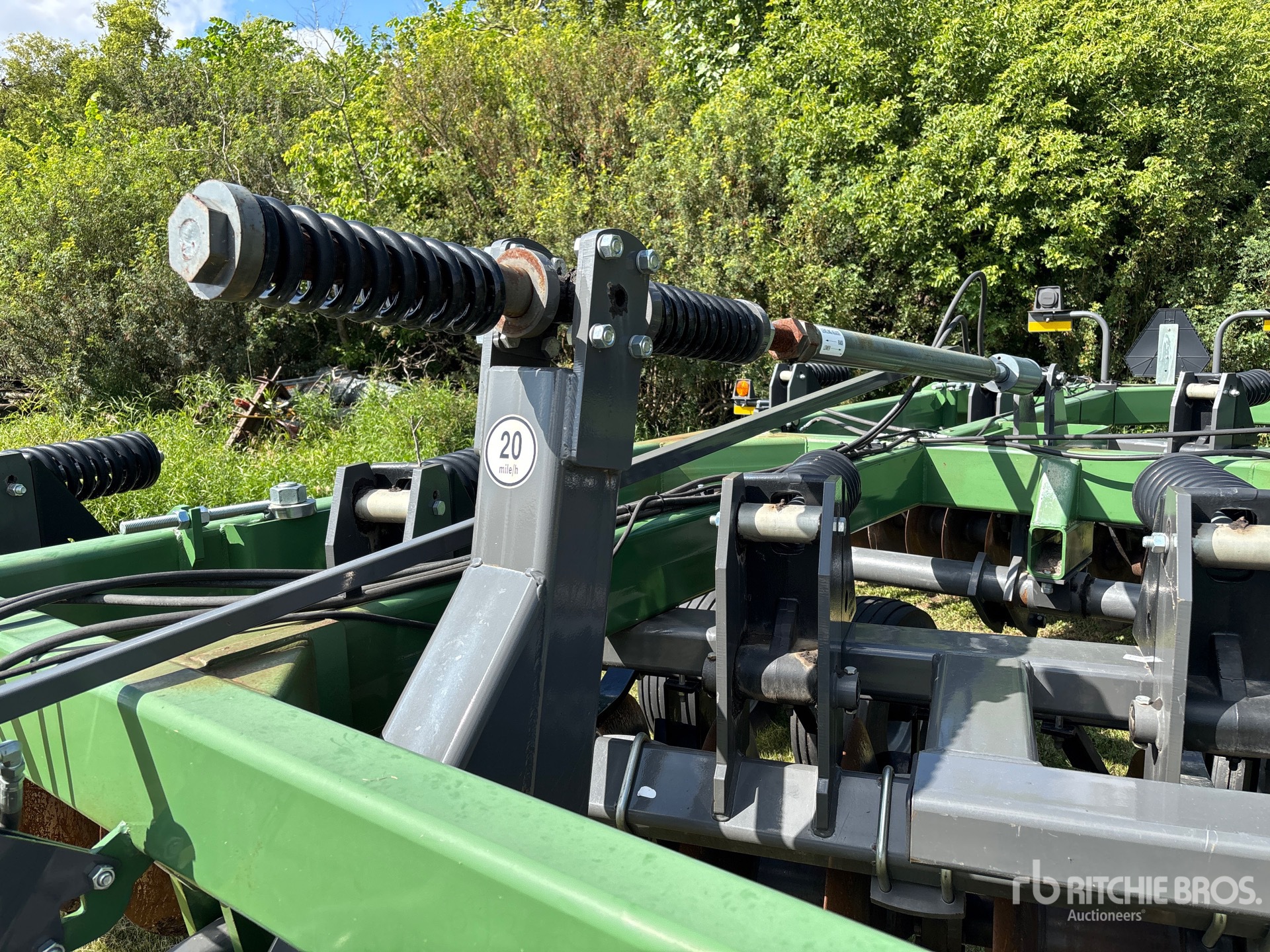 2018 Wishek 842N