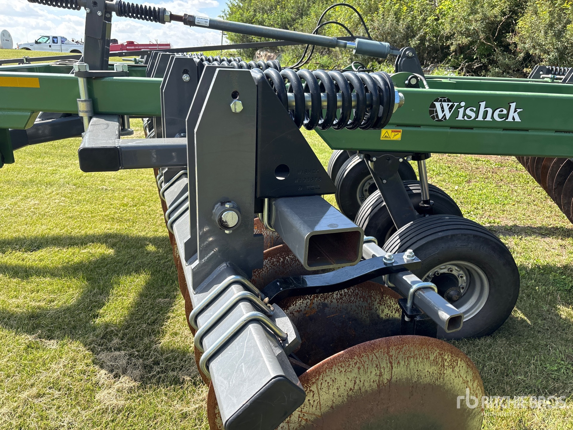 2018 Wishek 842N
