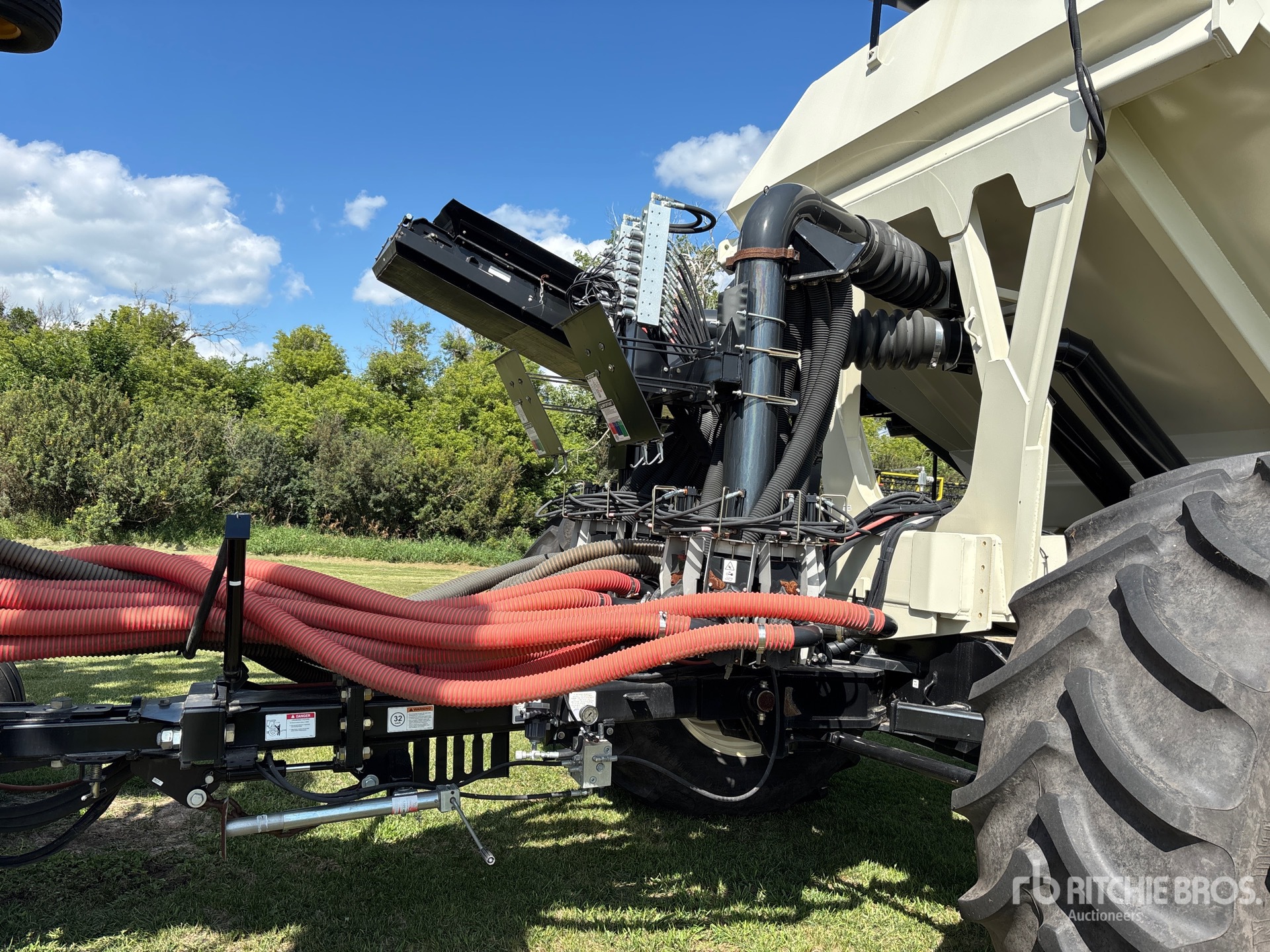 2021 Bourgault 3330SE