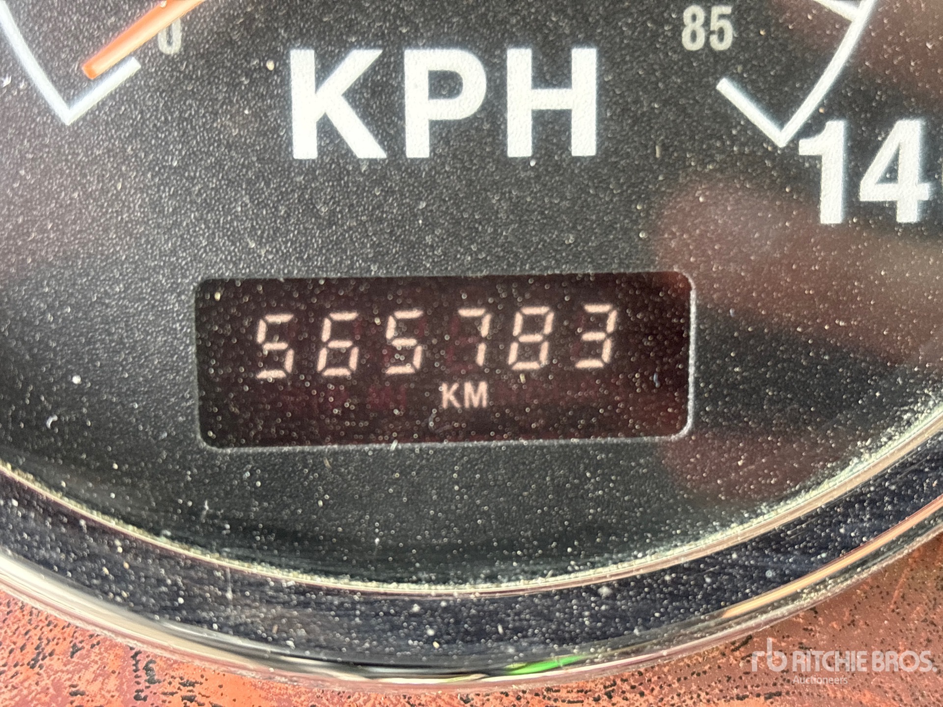 2000 International 9900