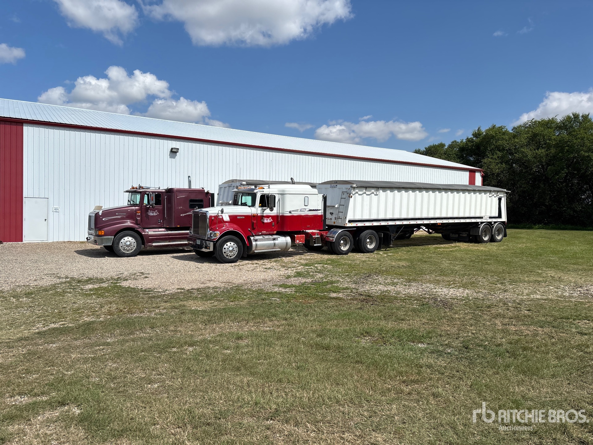2000 International 9900