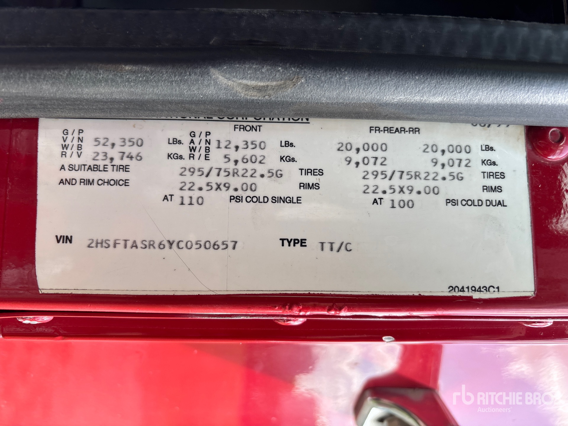 2000 International 9900