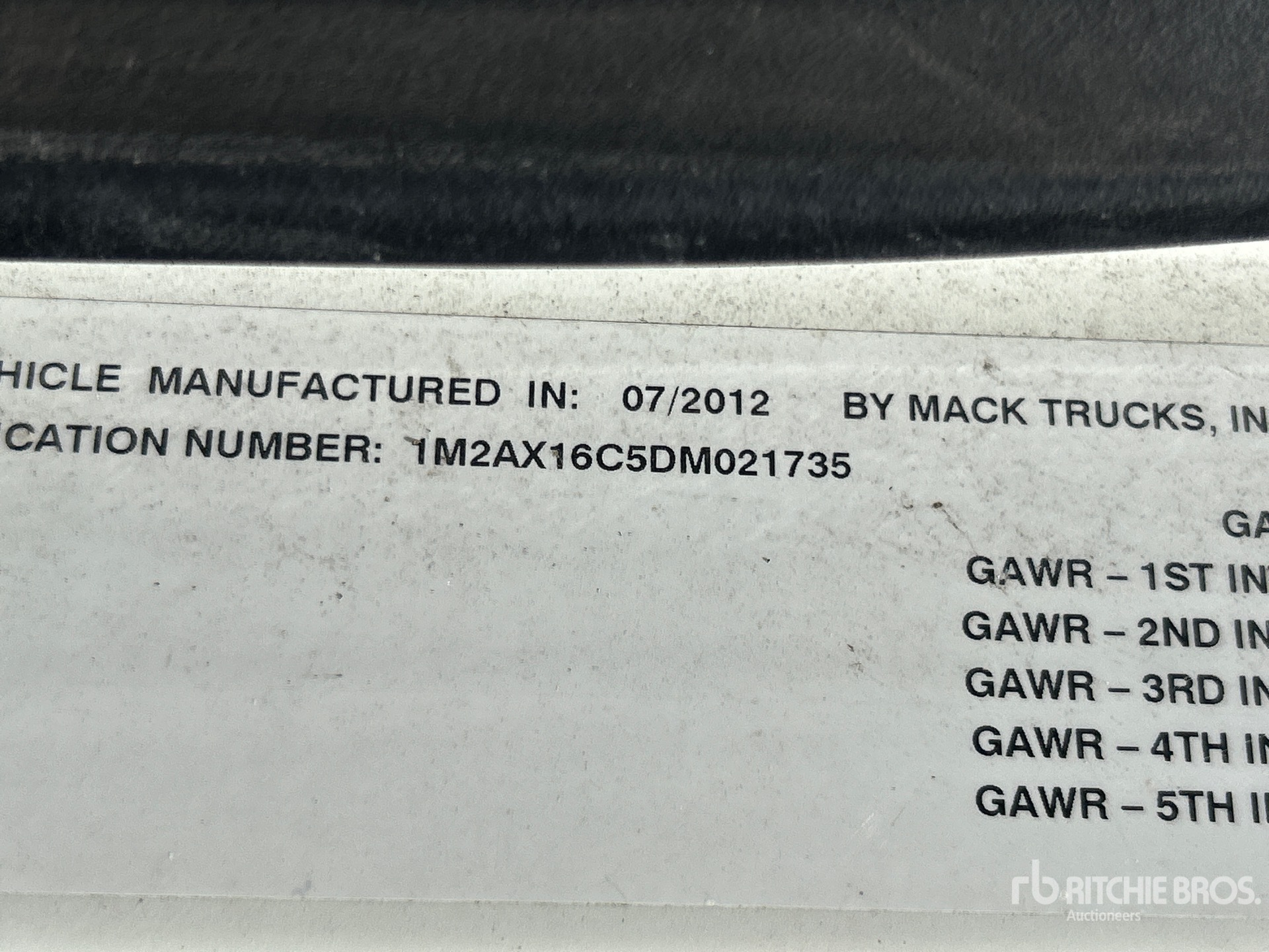 2013 Mack GU813