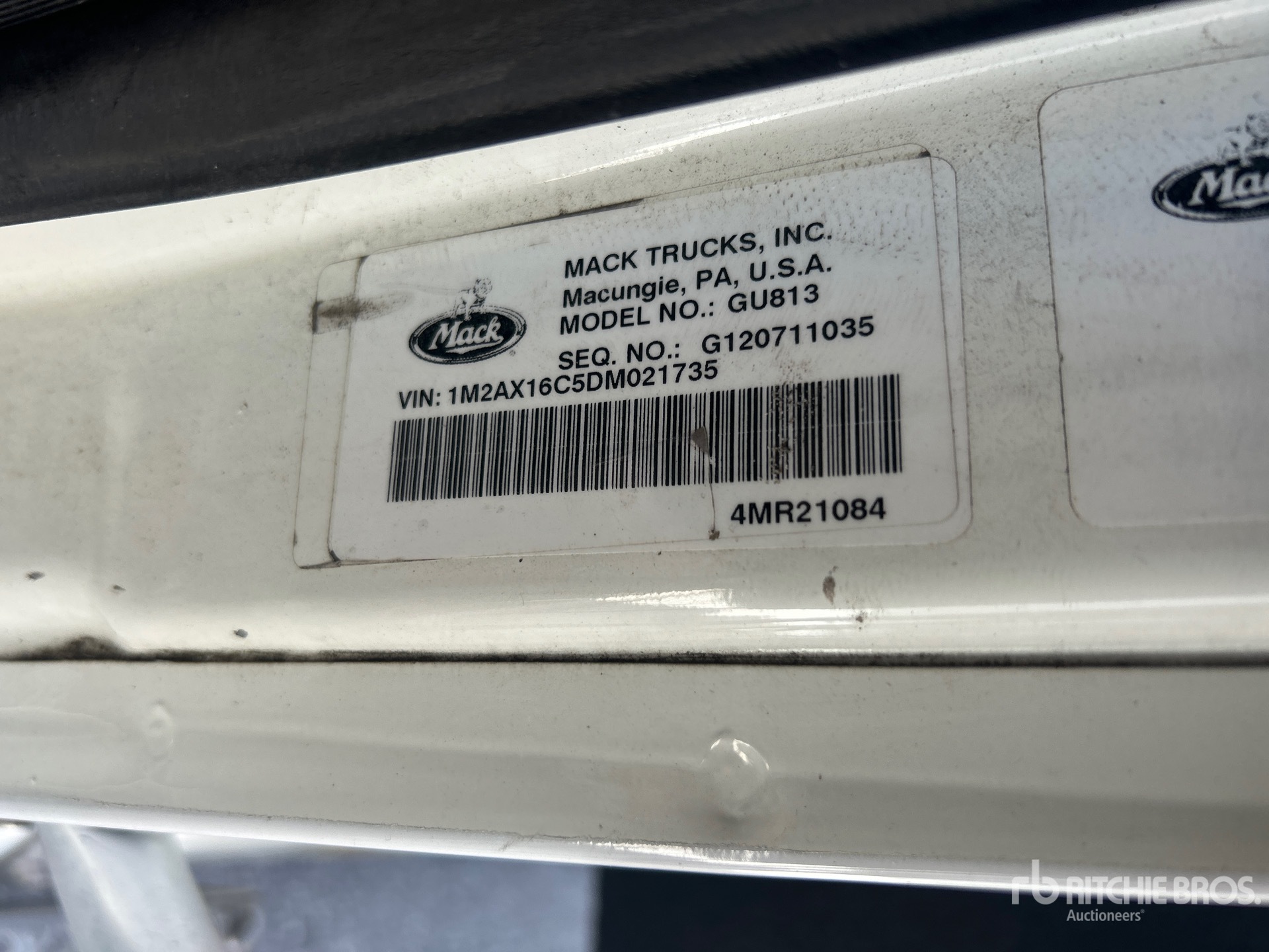 2013 Mack GU813