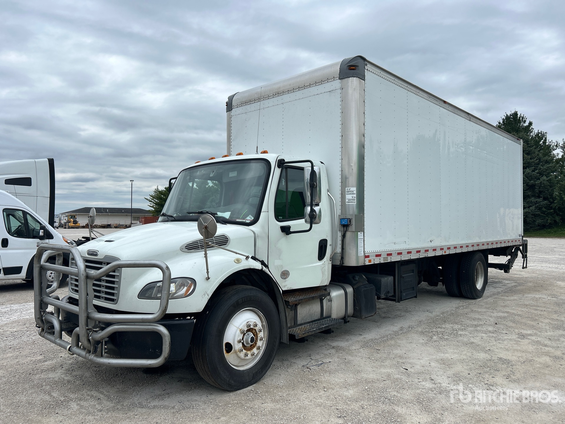 2020 Freightliner M2106