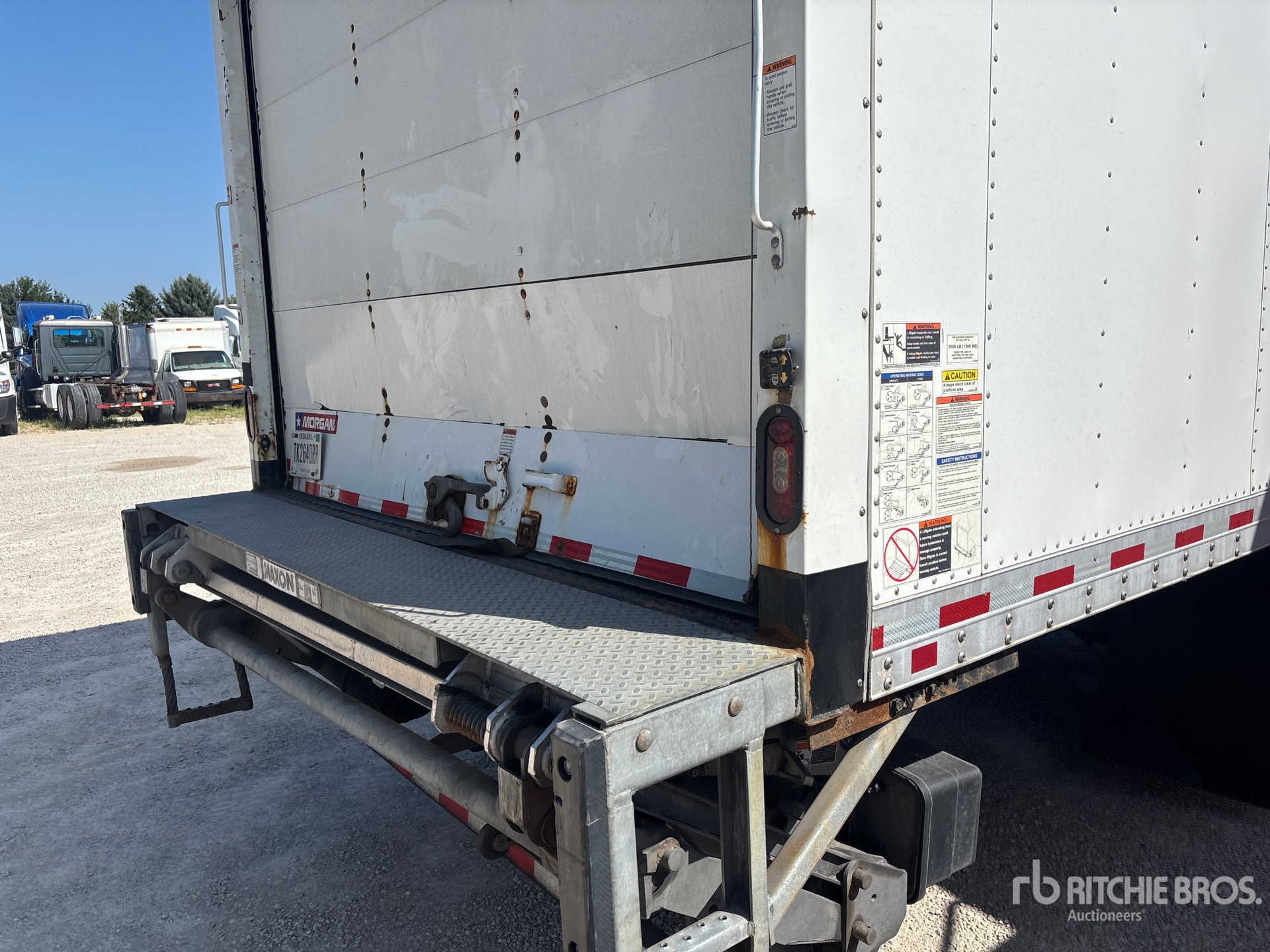 2020 Freightliner M2106