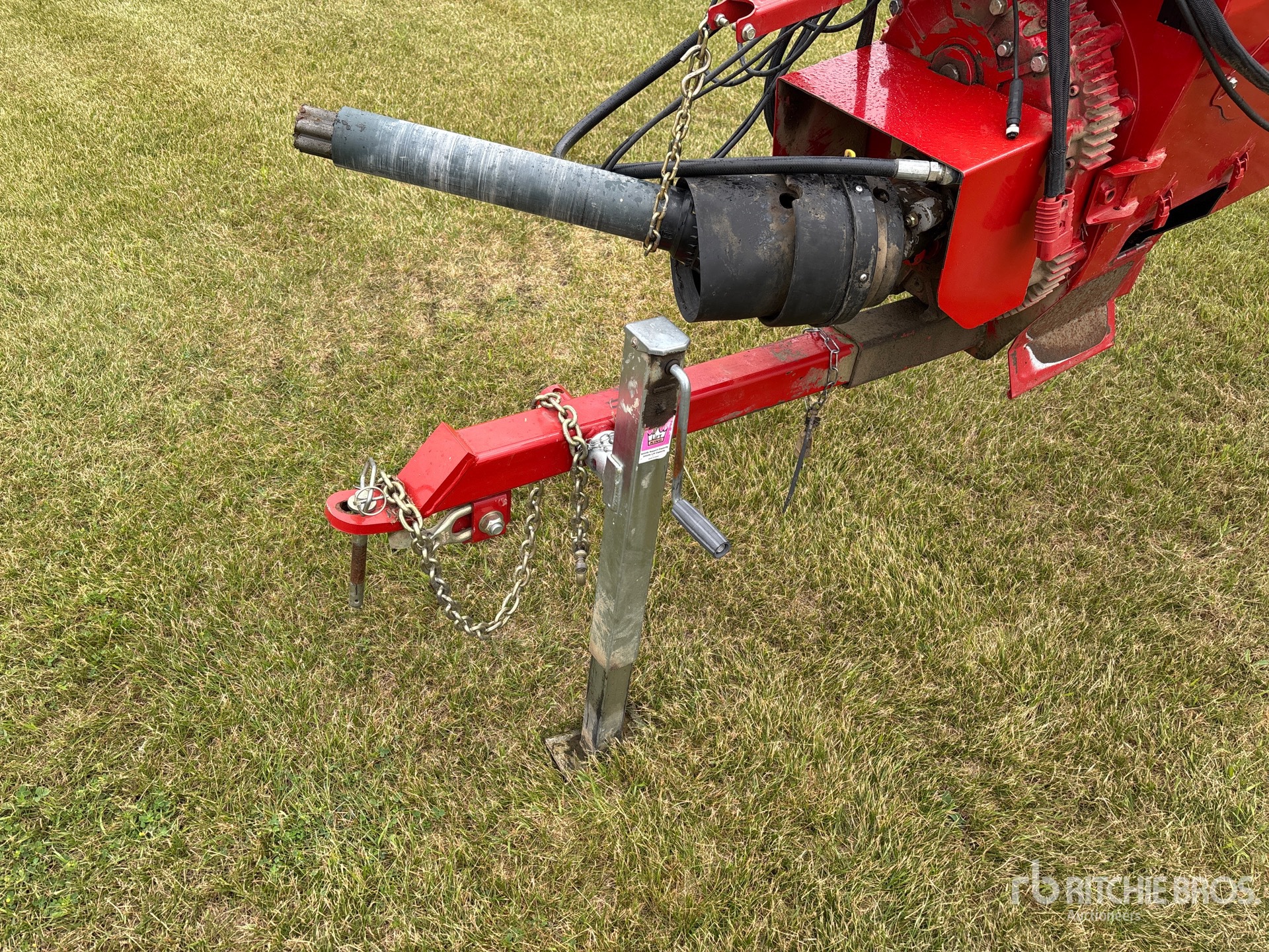 2019 Farm King 1385