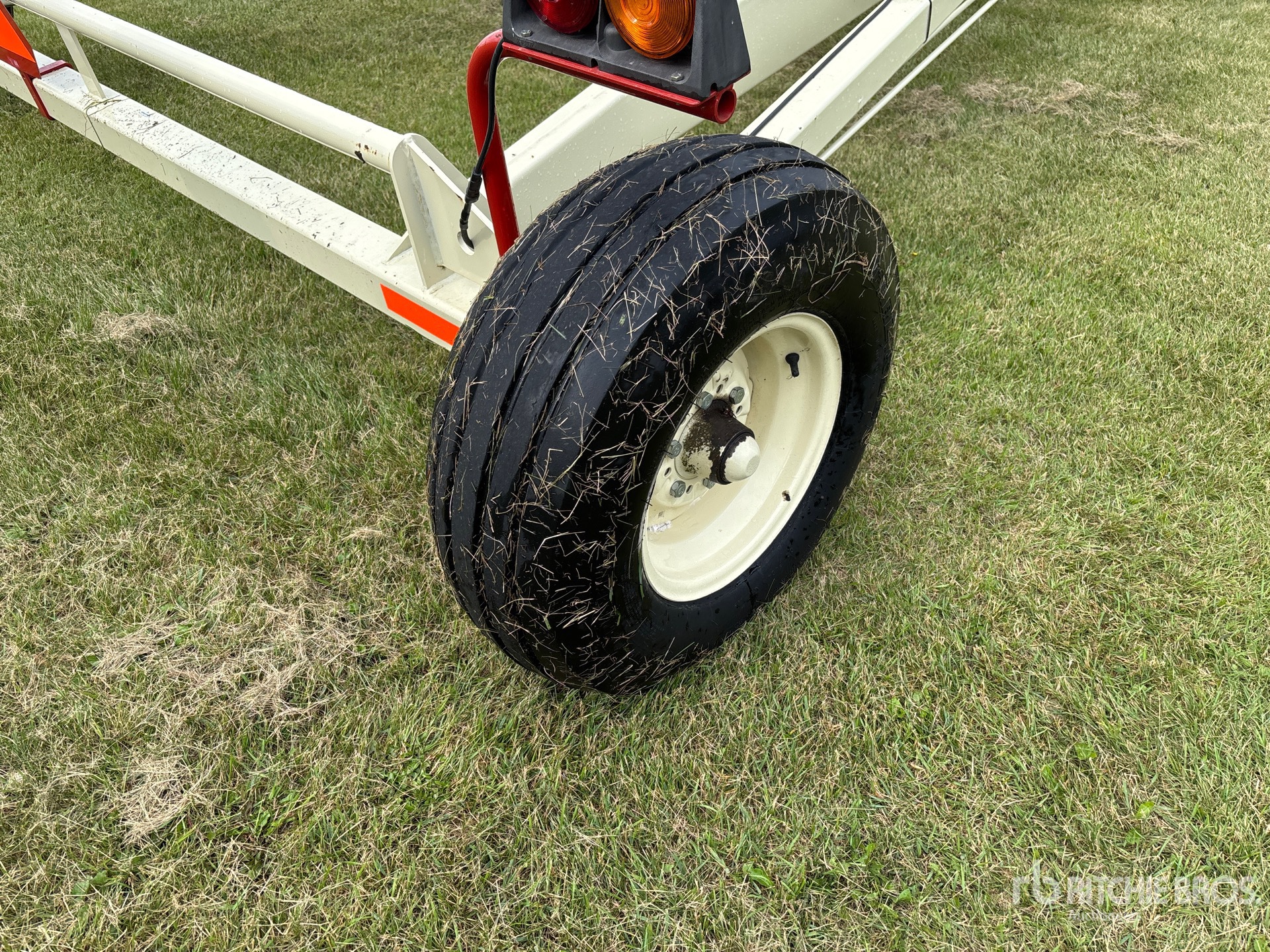 2019 Farm King 1385