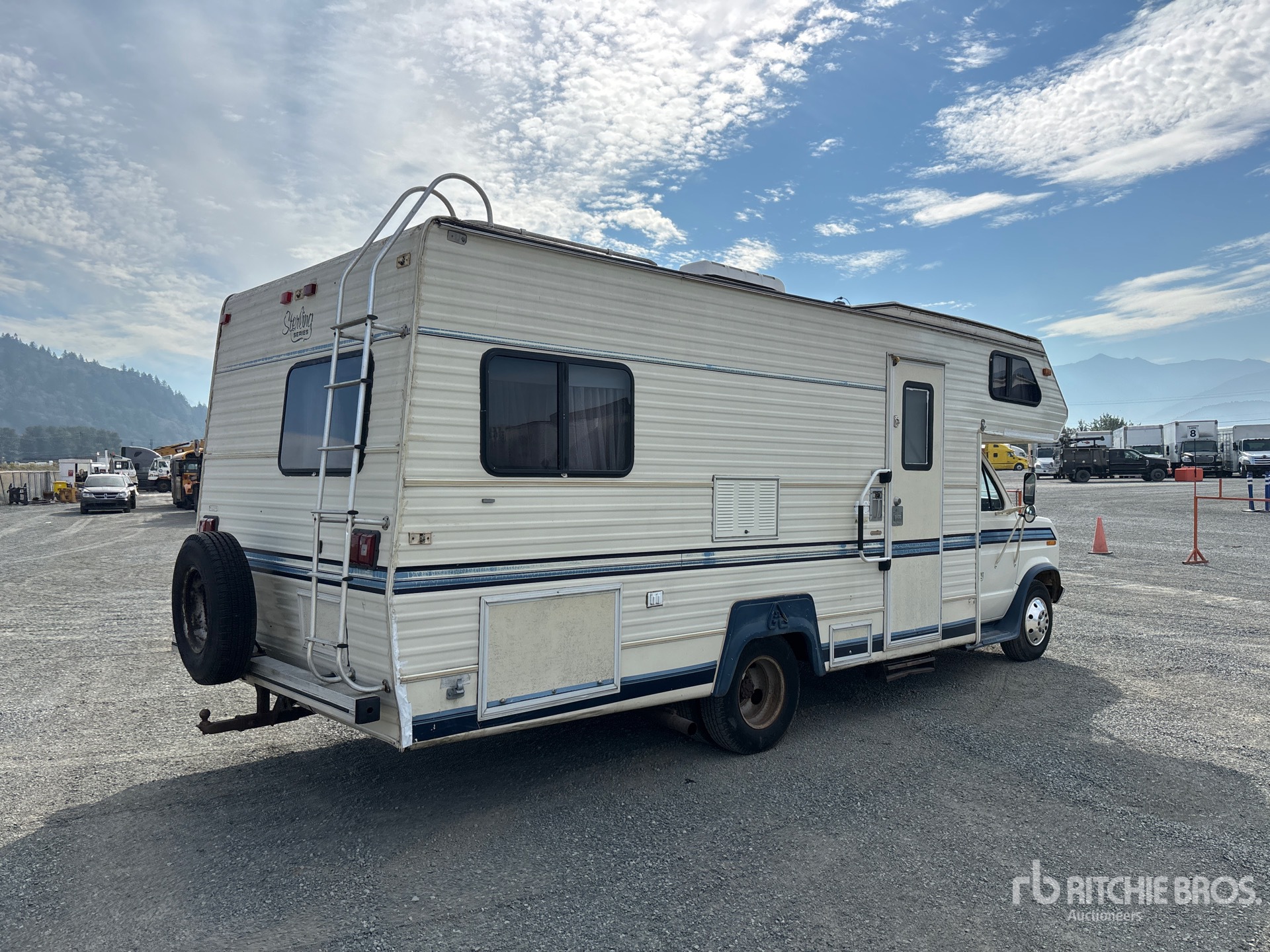 General Appearance with Picture, Right Rear Corner