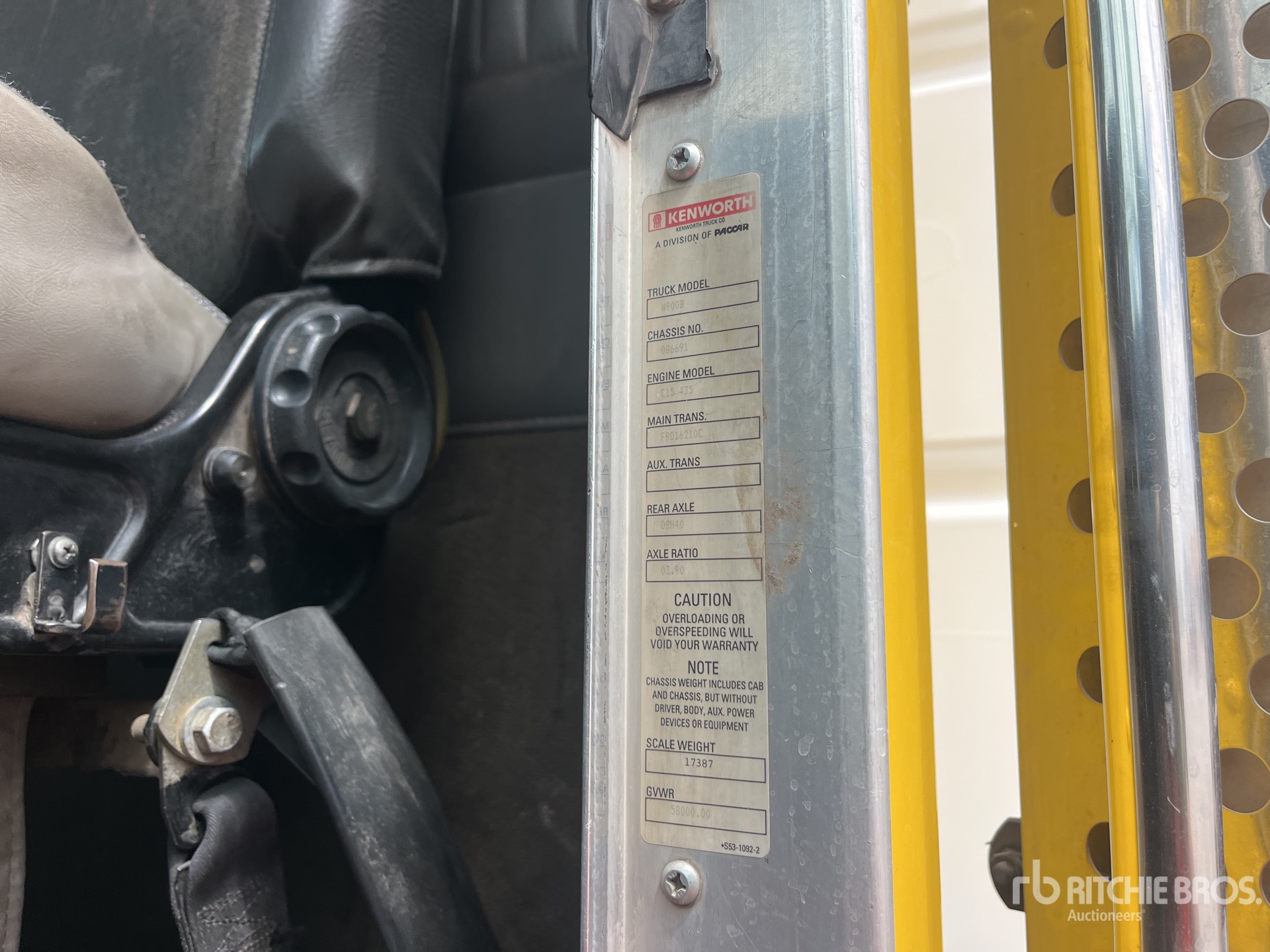 2005 Kenworth W900