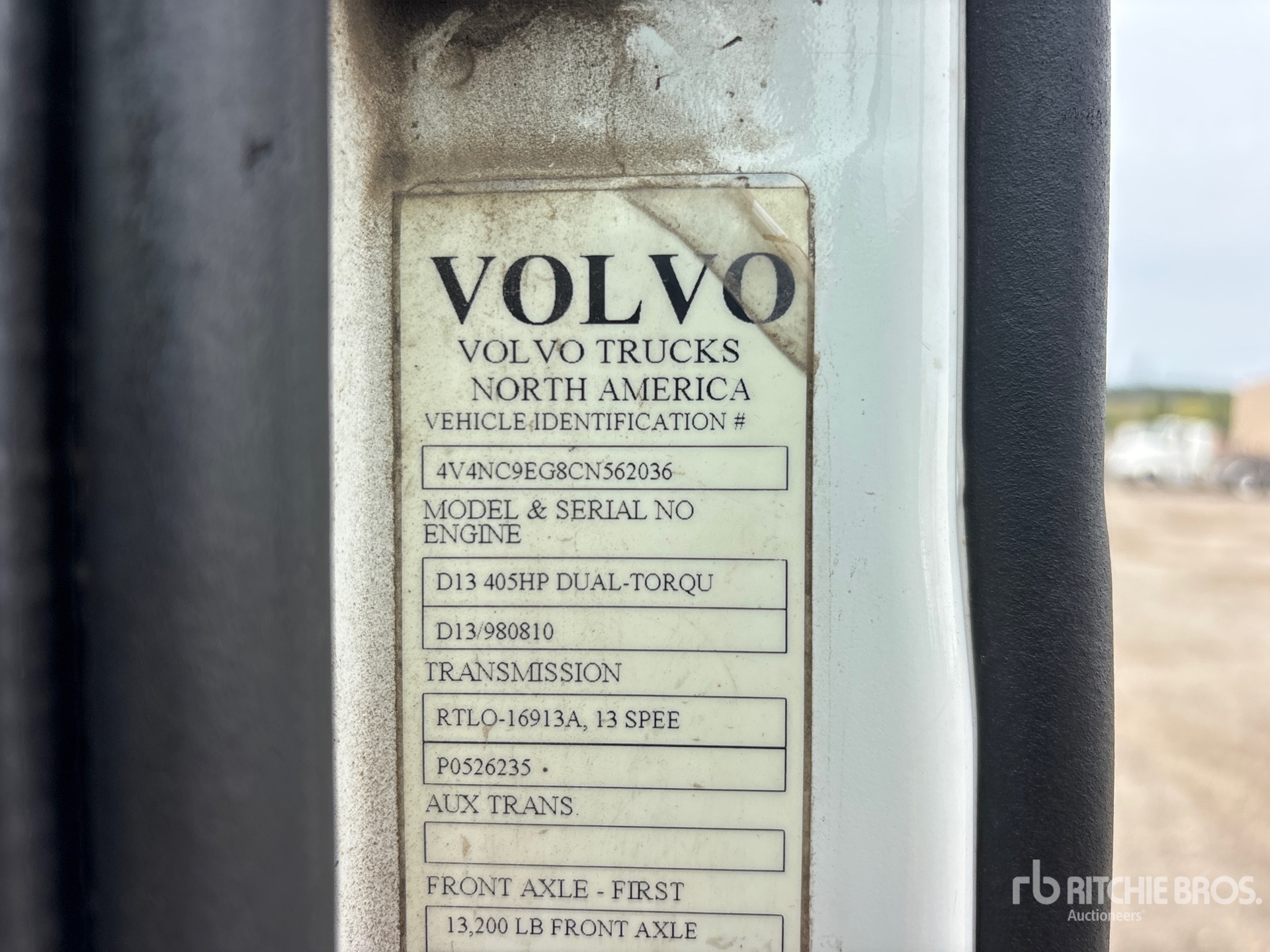 2012 Volvo VNL64T-300