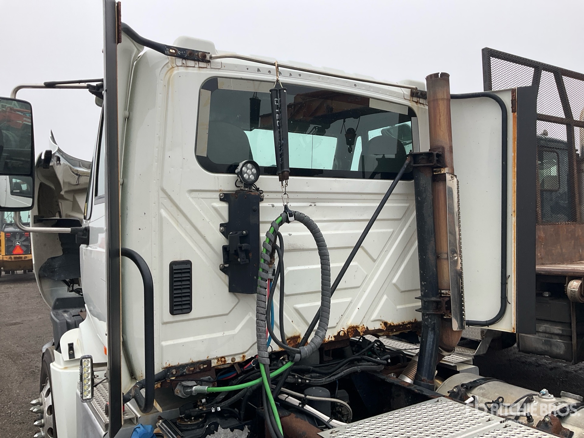 2015 International PROSTAR+ 122