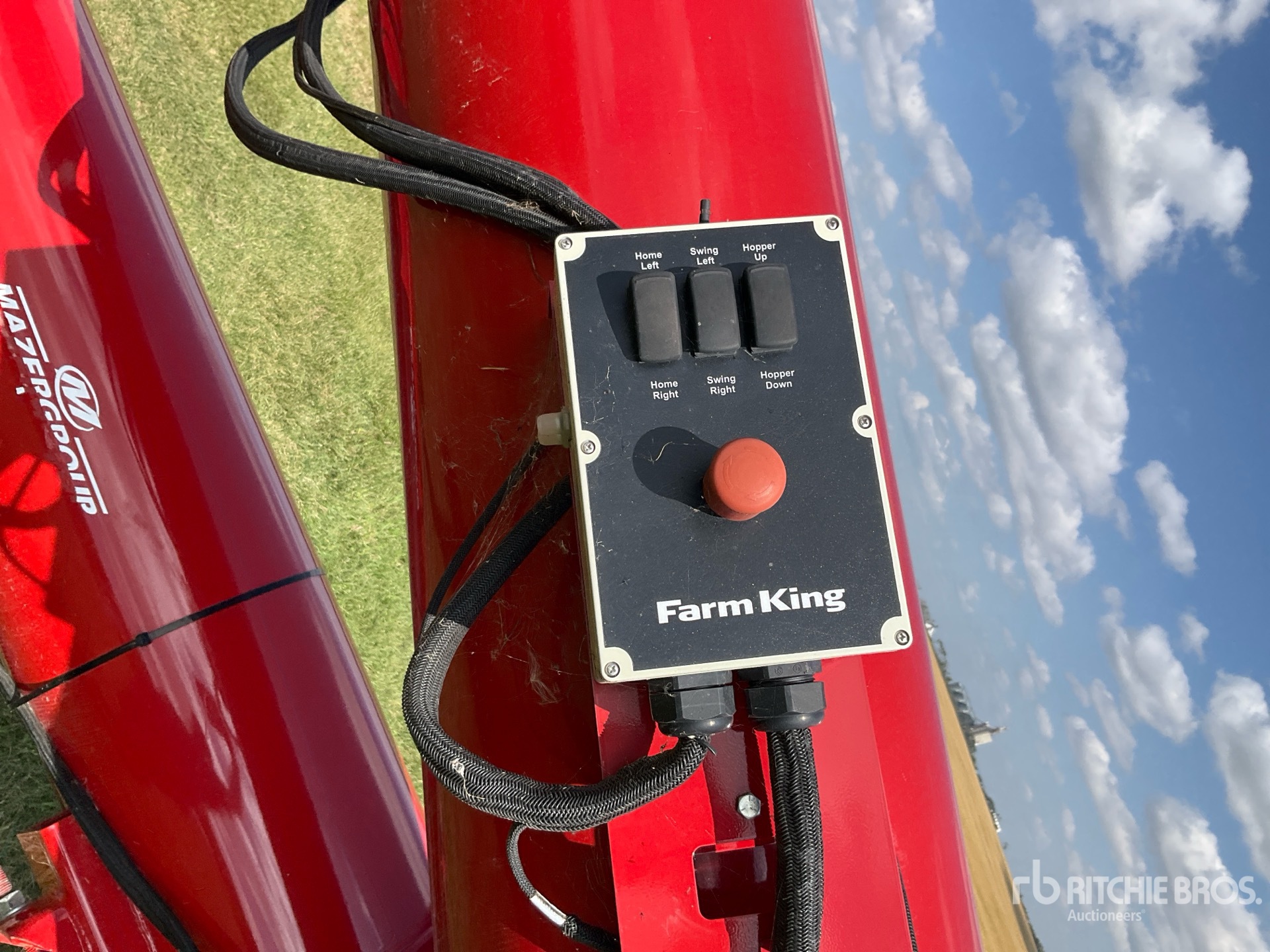 2023 Farm King 16104