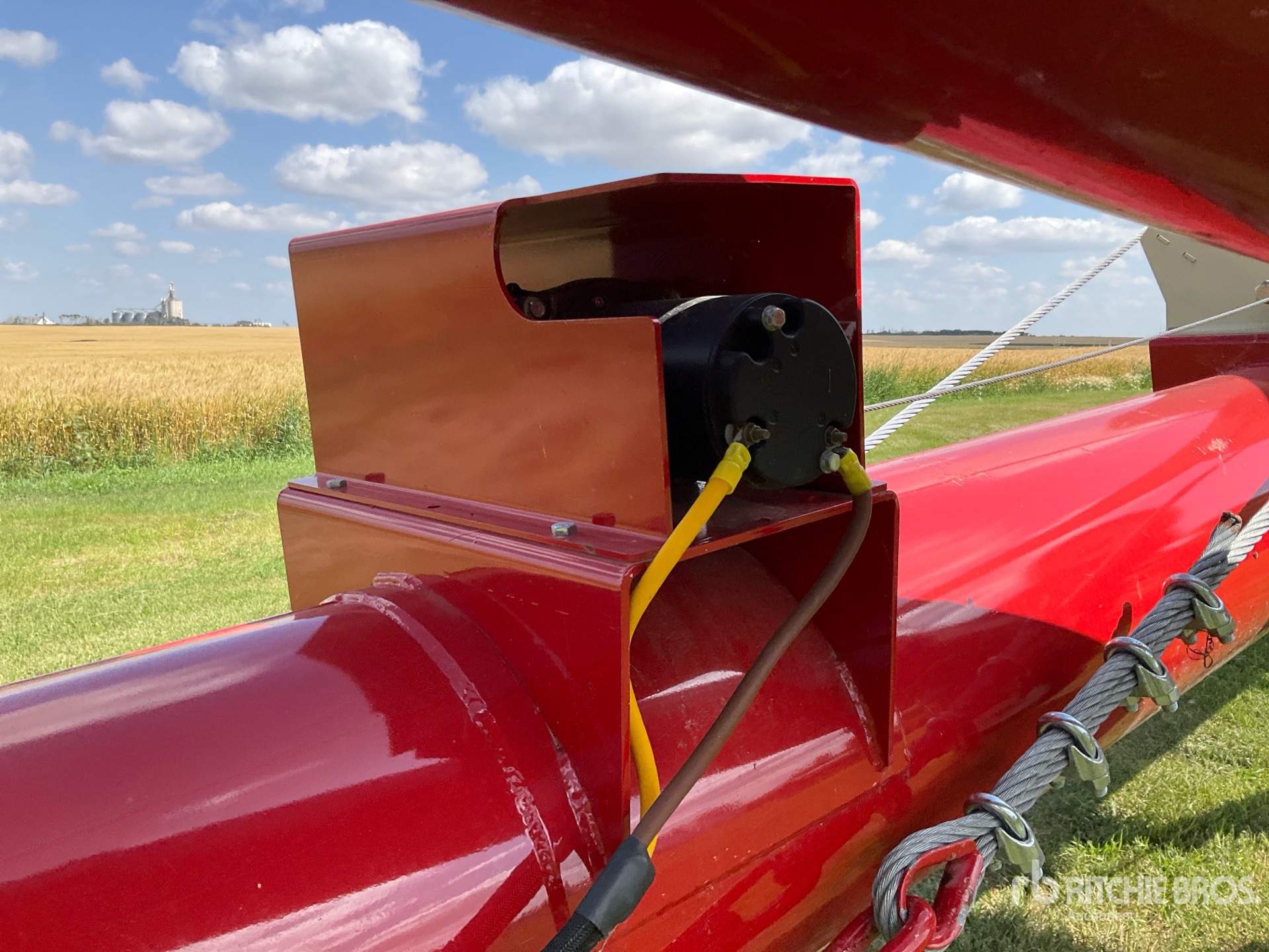 2023 Farm King 16104