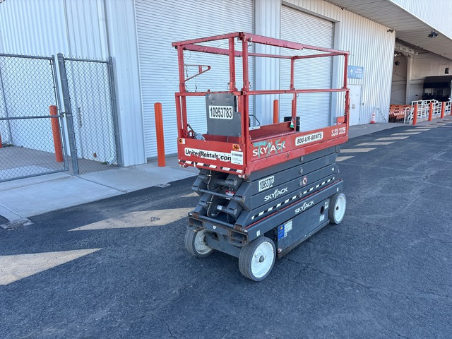 2019 Skyjack SJIII-3226 Electric Scissor Lift
